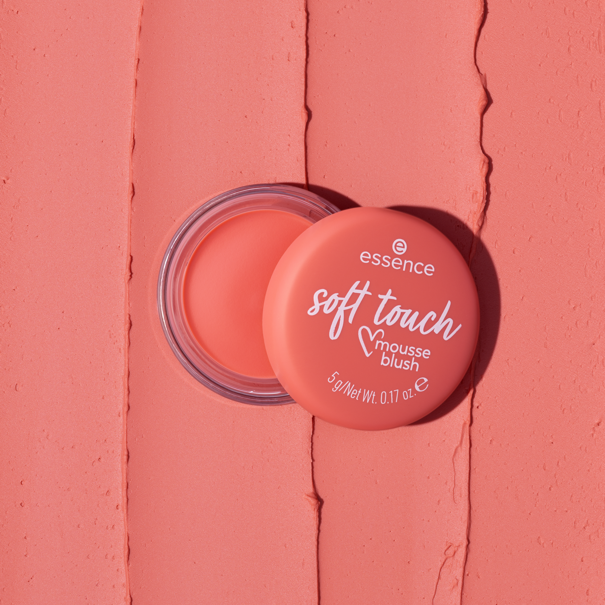 Bild: essence soft touch mousse blush Coral Crush 30