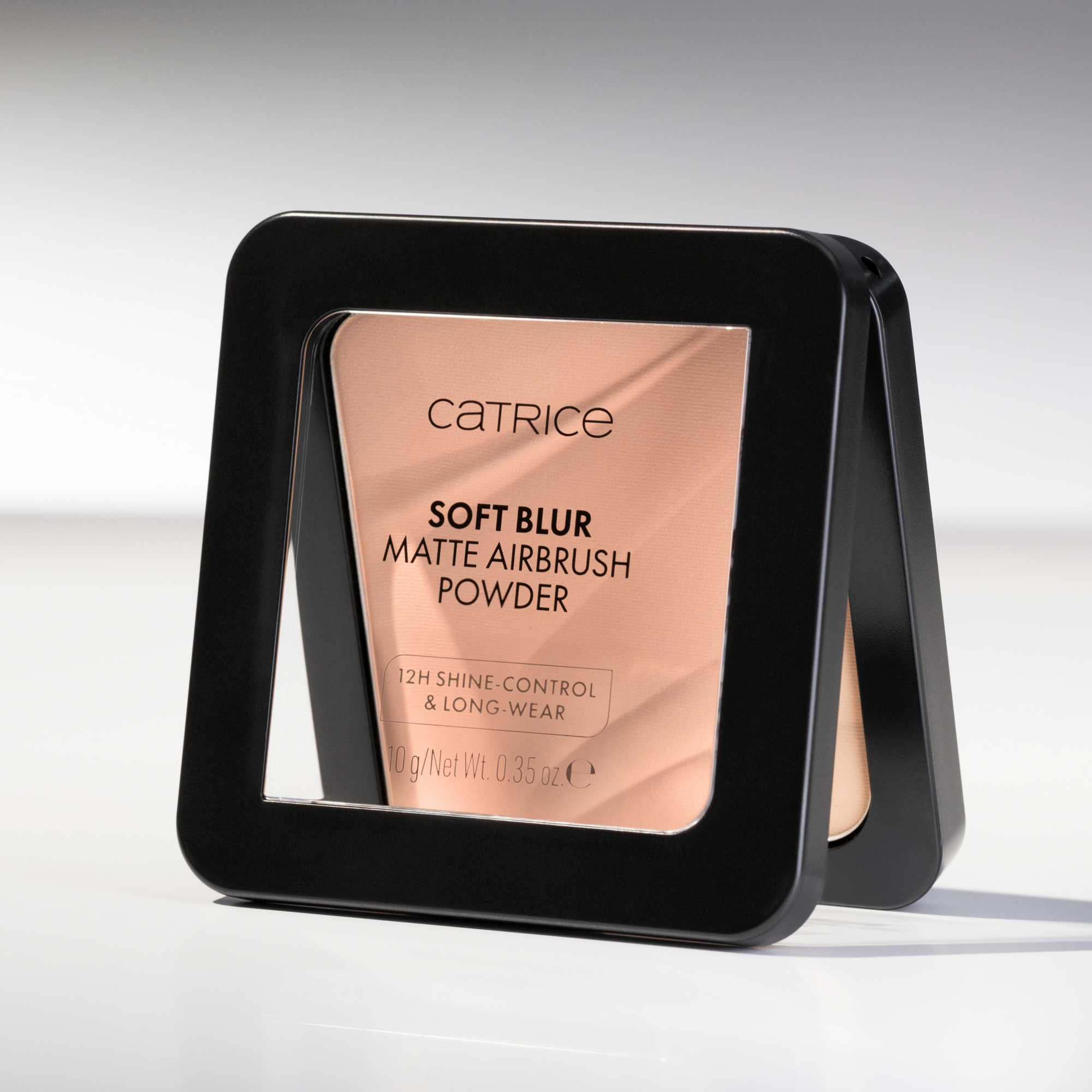 Bild: Catrice Soft Blur Matte Airbrush Powder 010C