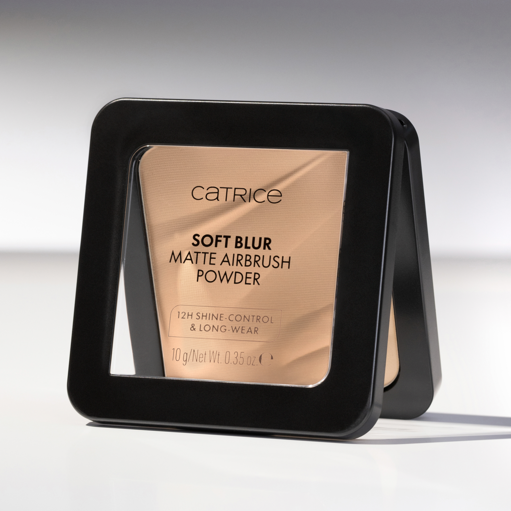 Bild: Catrice Soft Blur Matte Airbrush Powder 020N
