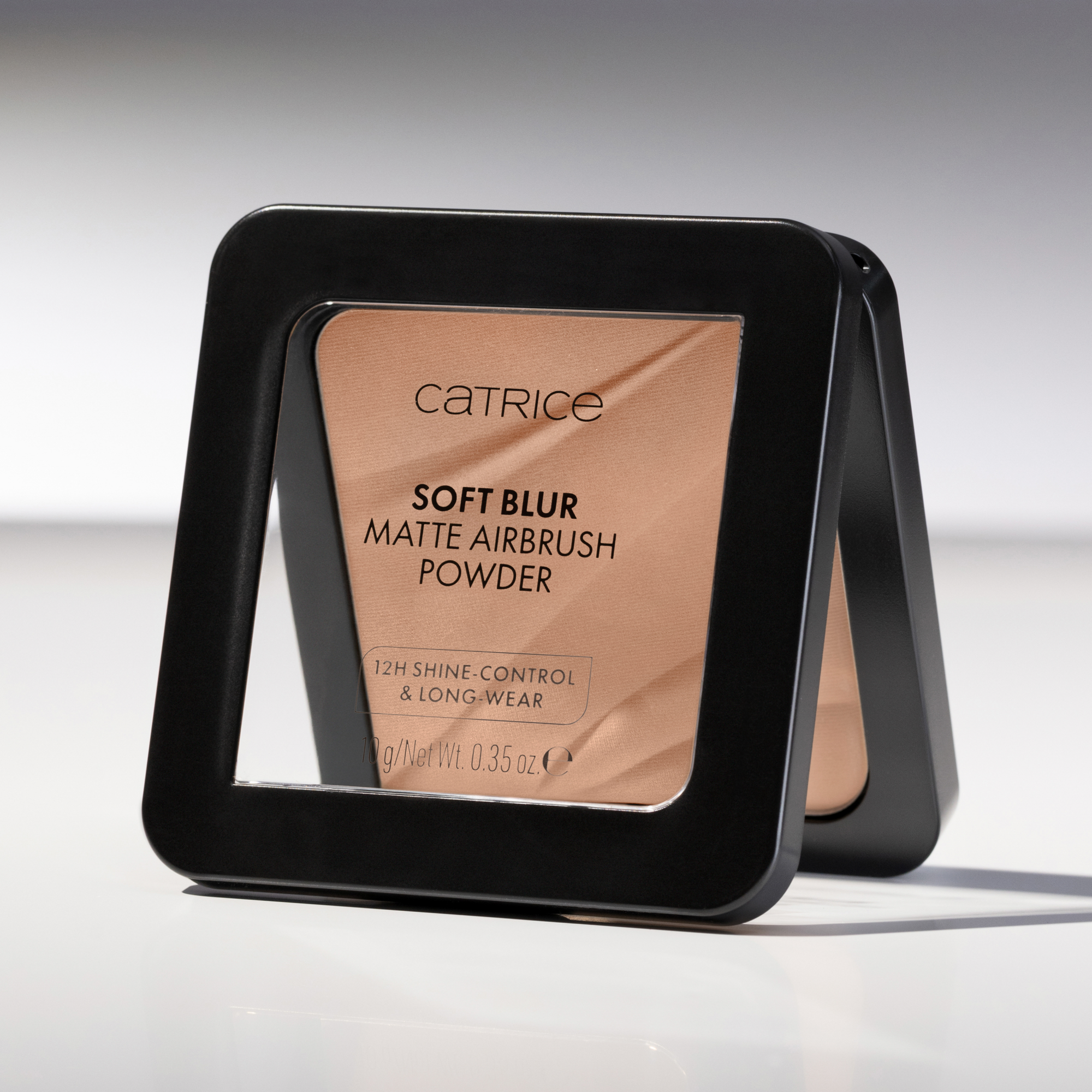 Bild: Catrice Soft Blur Matte Airbrush Powder 030W