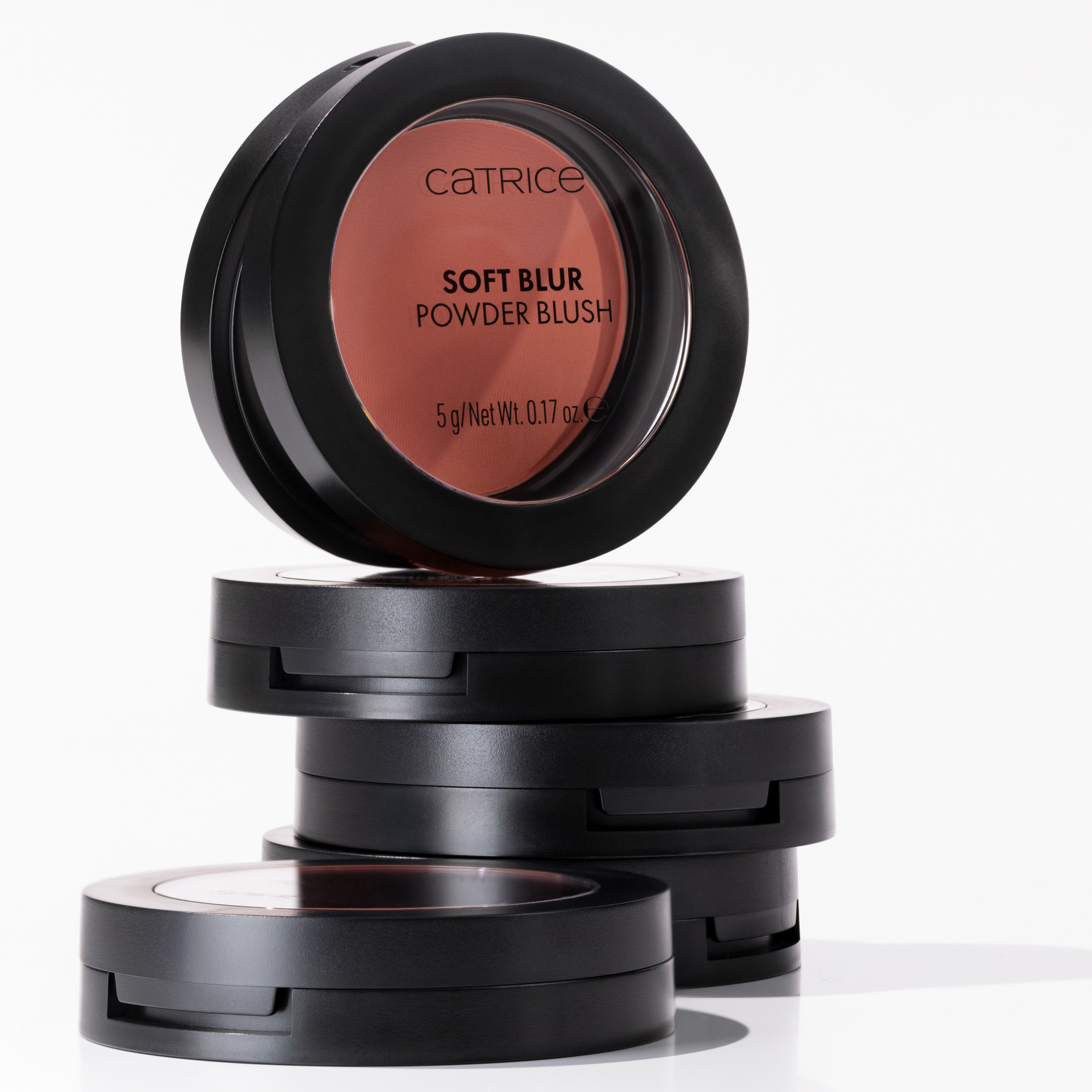 Bild: Catrice Soft Blur Powder Blush Coral Cloud 020