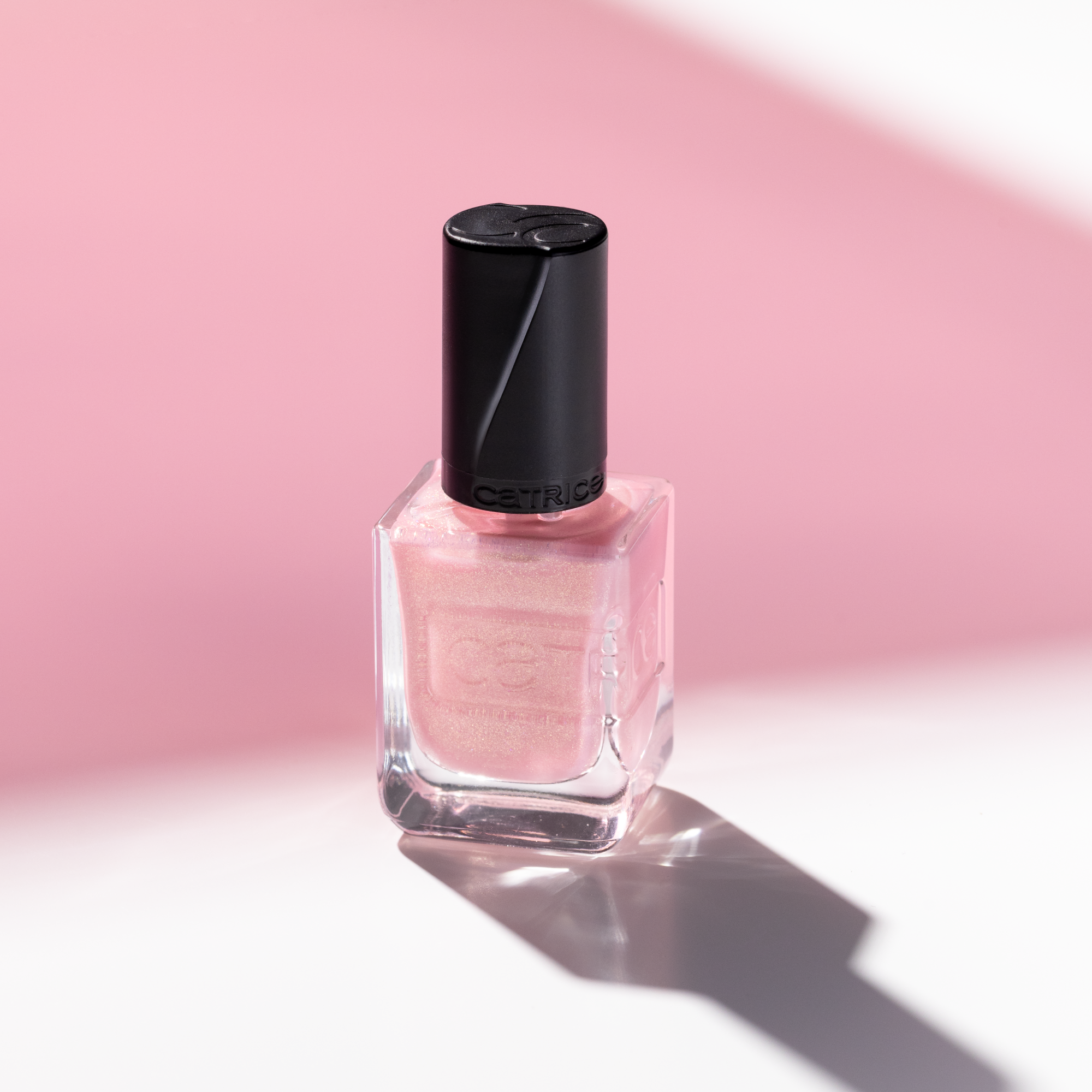Bild: Catrice GEL AFFAIR Nail Lacquer Glowy Blush 052