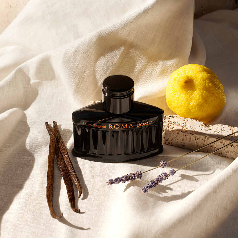 Bild: Laura Biagiotti Roma Uomo Nero Estremo Eau de Parfum Intense 