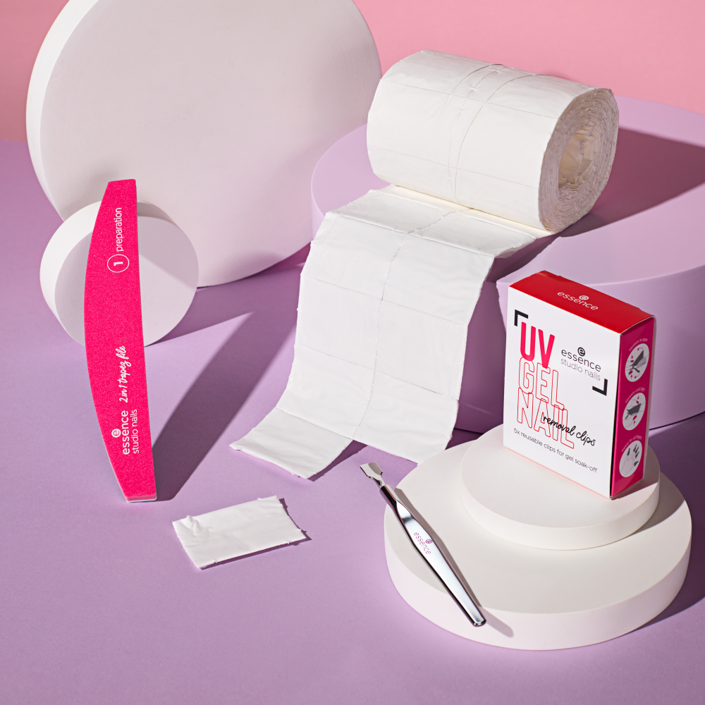 Bild: essence studio nails UV GEL NAIL 2 in 1 trapez file 