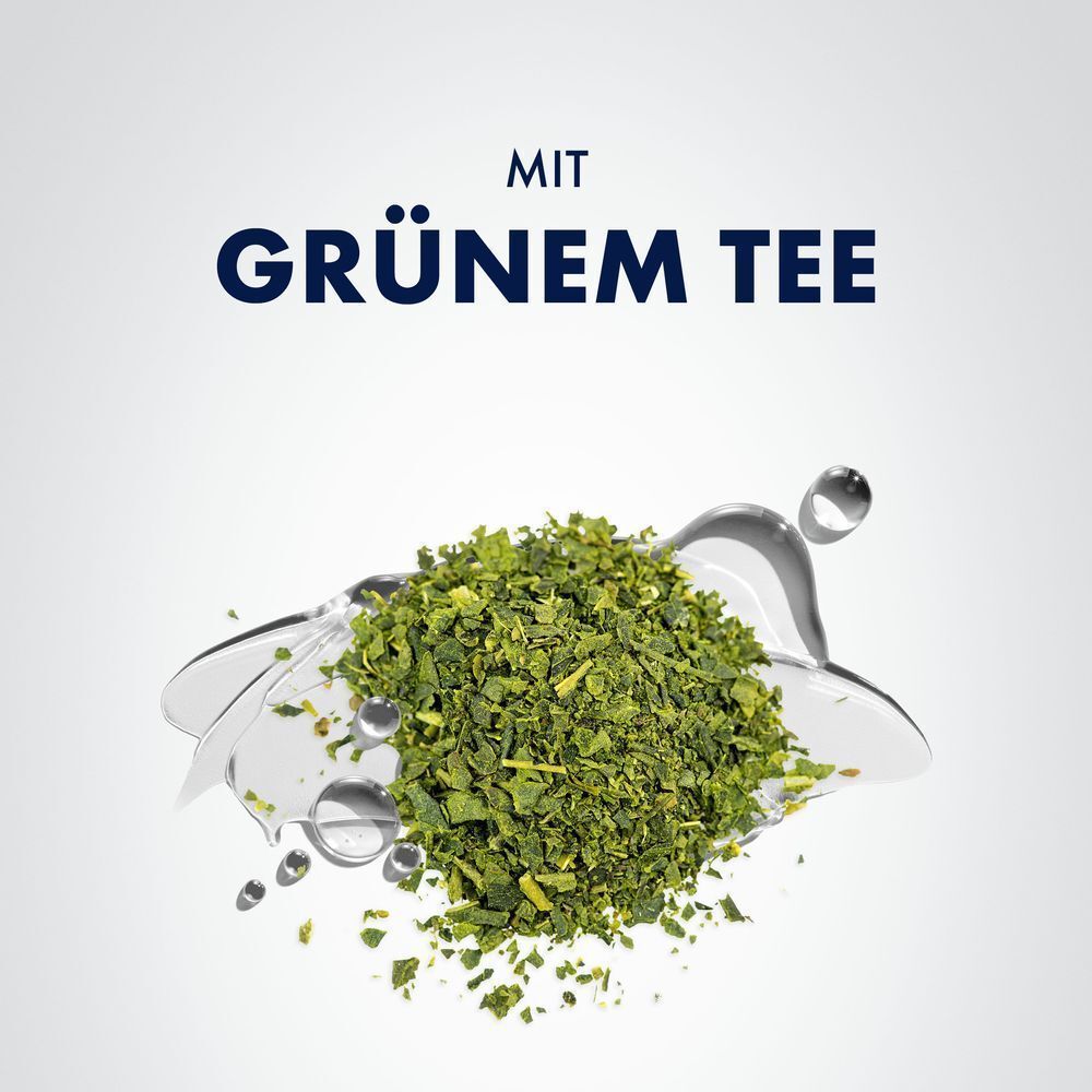 Gillette Produktvorteil: Bild zeigt eine Ansammlung von Grüntee-Blättern, die die Formel mit Grüntee hervorhebt.