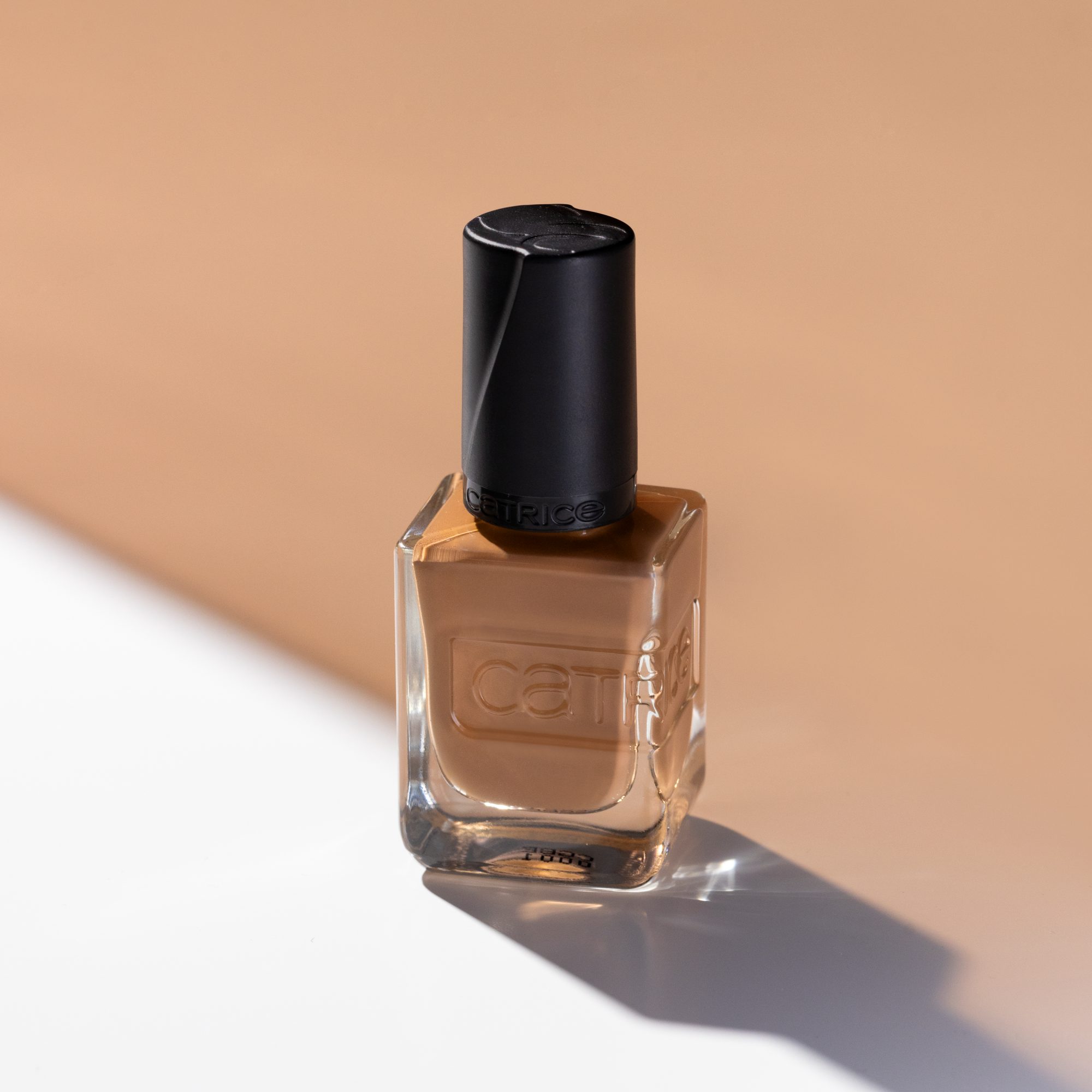 Bild: Catrice GEL AFFAIR Nail Lacquer Teddy Tan 053