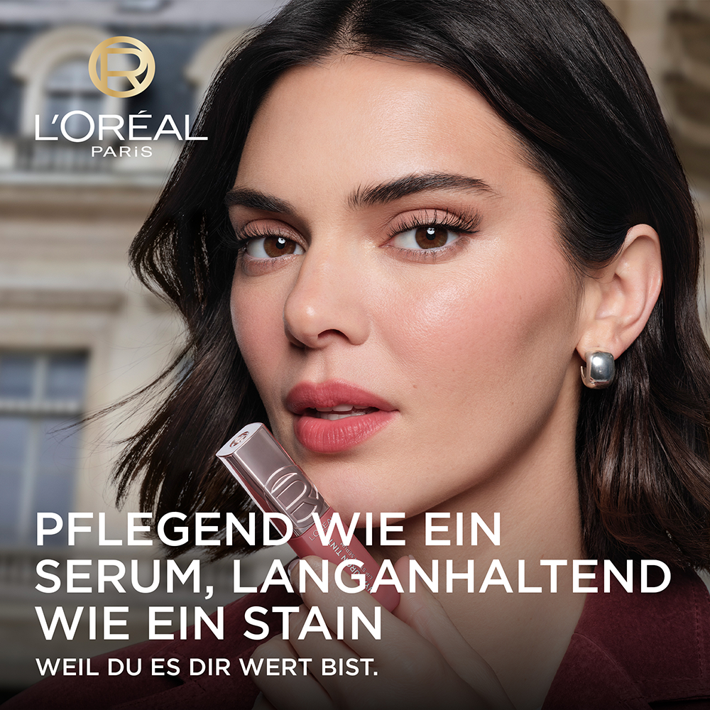 Bild: L'ORÉAL PARIS Hyaluron Tint Lip Stain Serum Le Rouge Paris 420