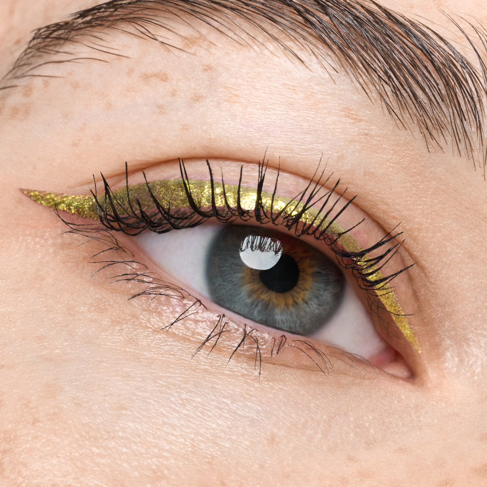 Bild: Catrice Space Glam Liquid Effect Eyeliner 020