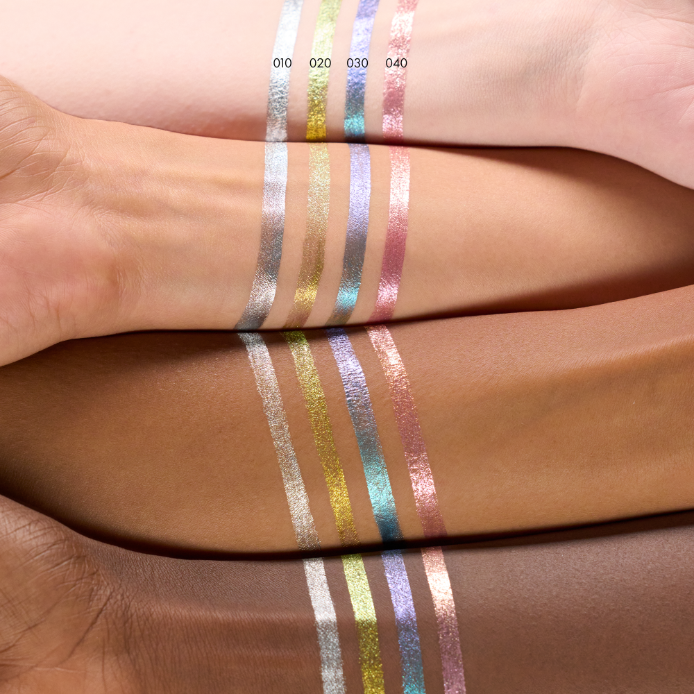 Bild: Catrice Space Glam Liquid Effect Eyeliner 040