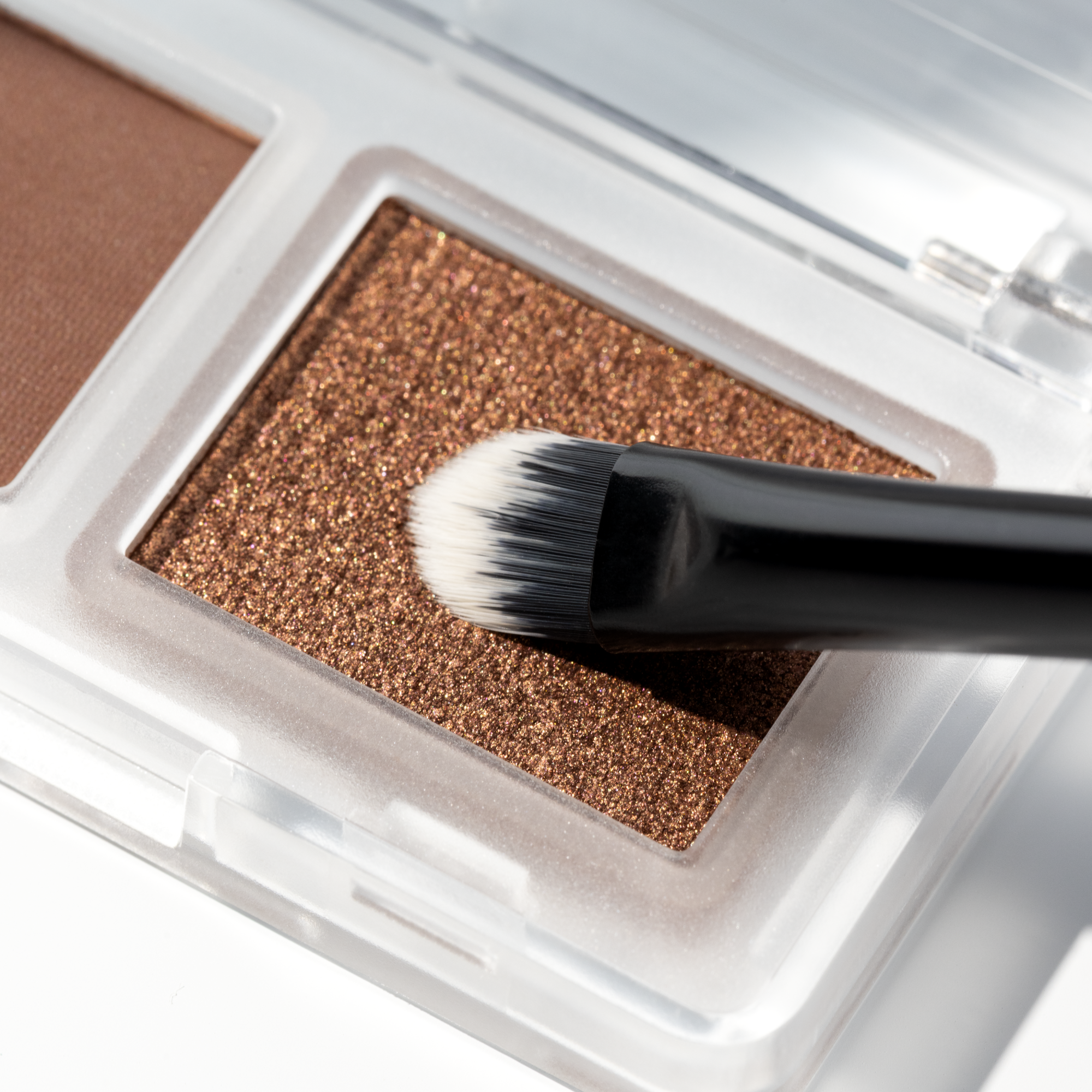 Bild: Catrice Effect Eyeshadow Duo Brush 