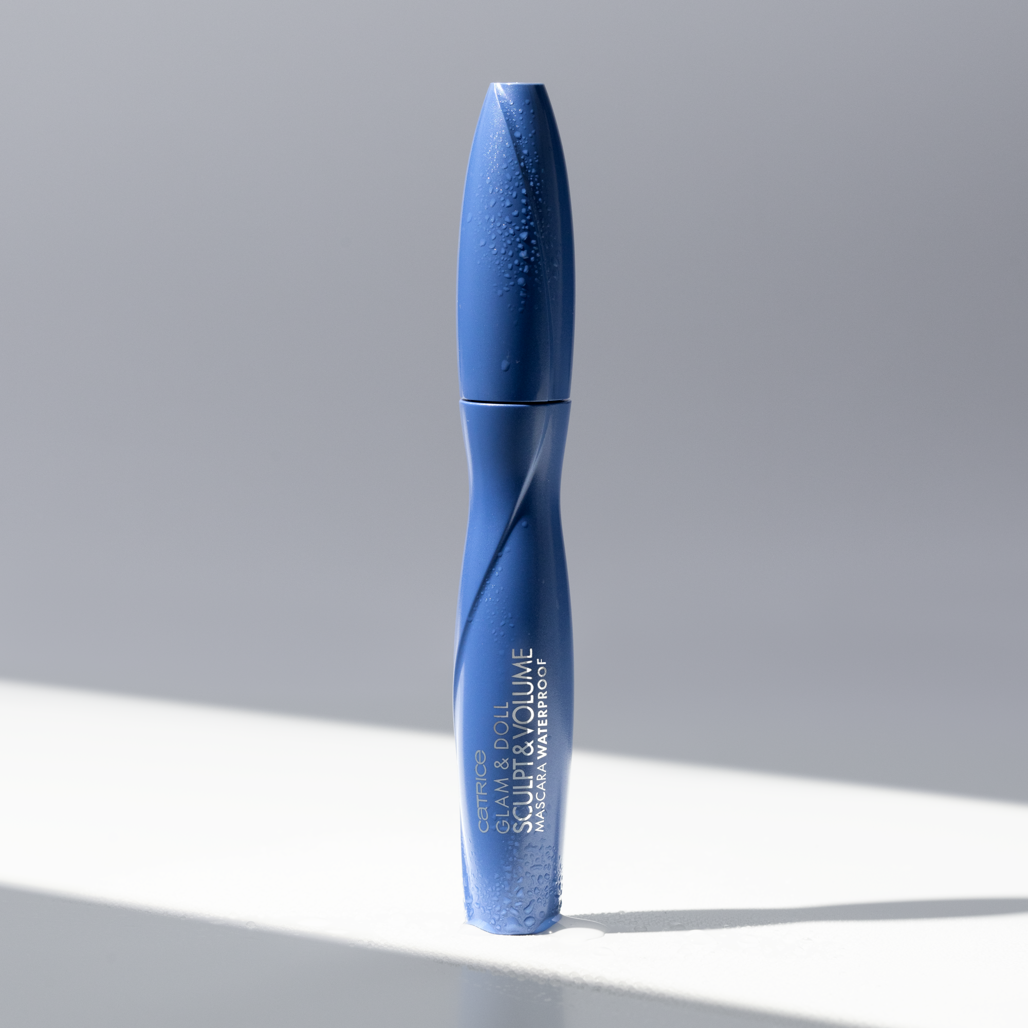 Bild: Catrice Glam & Doll Sculpt & Volume Mascara Waterproof 