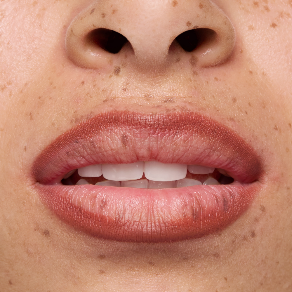 Bild: essence 8h MATTE comfort lipliner 17