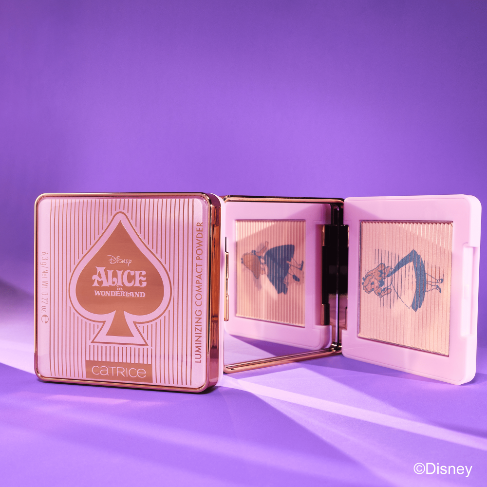 Bild: Catrice Disney Alice in Wonderland Luminizing Compact Powder