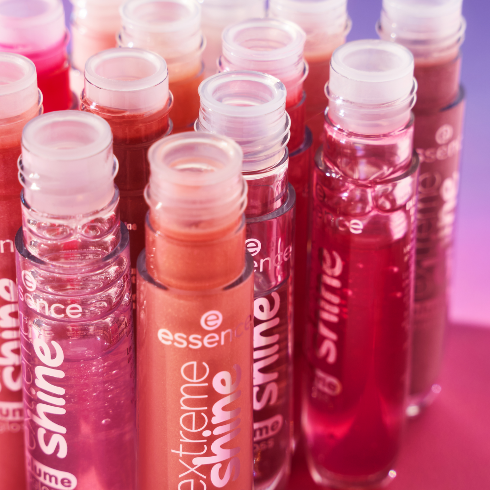 Bild: essence extreme shine volume lipgloss 17