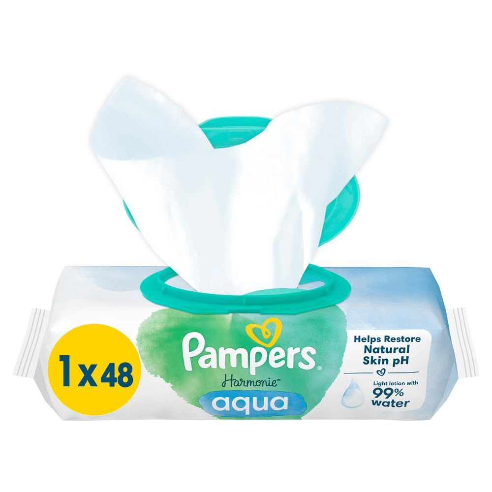 Pampers Harmonie Aqua Feuchttücher, 48 Tücher, hervorgehoben wird der Produktvorteil: Hilft, den natürlichen pH-Wert der Haut wiederherzustellen und leichte Lotion mit 99% Wasser. [EN] Pampers Harmonie Aqua wipes, 1 pack of 48, featuring the claim "light lotion with 99% water." [RO] Pachetul de șervețele umede Pampers Harmonie Aqua, cu loțiune delicată și 99% apă, ajută la restabilirea pH-ului natural al pielii. [SV] Pampers Harmonie Aqua våtservetter, 1 x 48. Förpackningen framhäver att de hjälper till att återställa hudens naturliga pH-värde. [IT] Pampers Harmonie Aqua, confezione da 48 salviette, con lozione leggera al 99% di acqua e che aiuta a ripristinare il pH naturale della pelle. [HR] Pampers Harmonie Aqua vlažne maramice, pakiranje od 48 komada, s laganim losionom koji sadrži 99% vode. [CS] Pampers Harmonie Aqua vlhčené ubrousky, balení 1x48, s lehkým pleťovým mlékem obsahujícím 99% vody a pomáhající obnovit přirozené pH pokožky. [HU] Pampers Harmonie Aqua törlőkendő csomagolása, kiemelve a 99%-os víztartalmat és a természetes bőr pH-jának helyreállítását segítő hatást. [SK] Pampers Harmonie Aqua vlhčené obrúsky, balenie 1x48, s jemnou pleťovou vodou s 99% vody a pomáhajúce obnoviť prirodzené pH pokožky. [SL] Pampers Harmonie Aqua vlažilni robčki, pakiranje s 48 robčki, ki vsebujejo 99% vode in pomagajo obnoviti naravni pH kože. [FI] Pampers Harmonie Aqua -pyyhkeet, 48 kappaletta, pakkauksessa korostetaan 99 % vesipitoisuutta ja ihon luonnollisen pH:n palauttamista. [NO] Pampers Harmonie Aqua våtservietter, pakke med 48 stk, med fremhevet 99% vanninnhold og hjelp til å gjenopprette naturlig hud pH.;