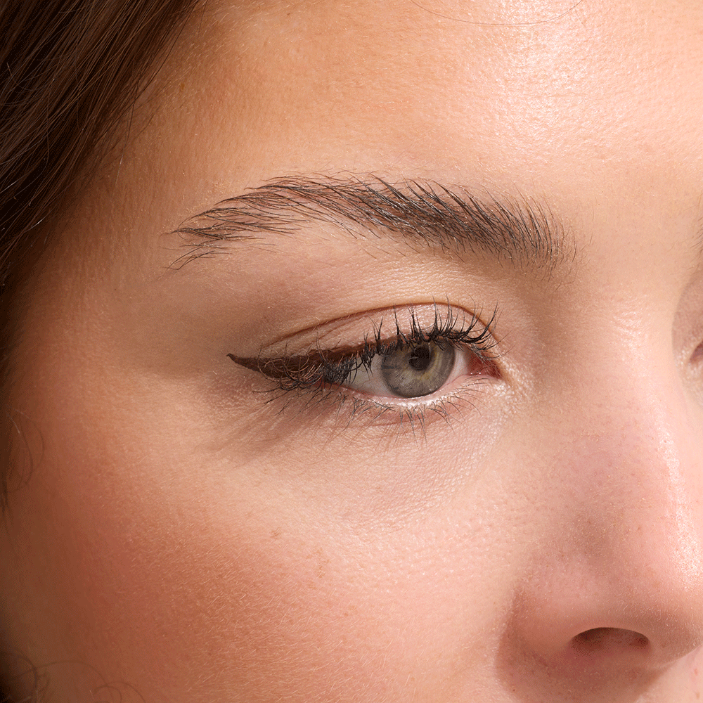 Bild: GOSH Slanted Pro Eyeliner brown