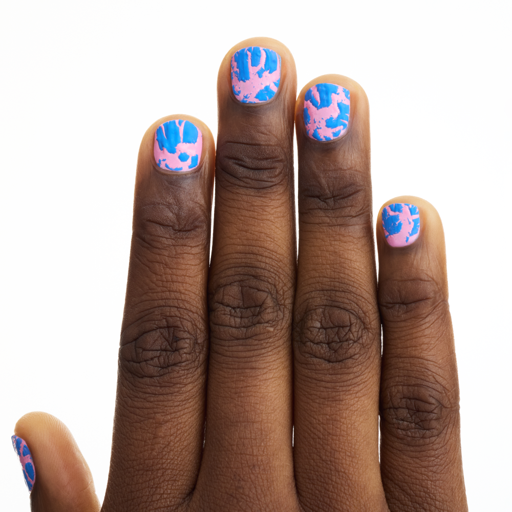 Bild: essence CRAZY CRACKING mini nail polish 04