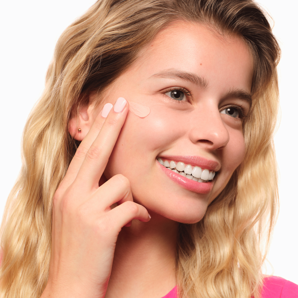 Bild: essence silky BLUR PORELESS PRIMER 