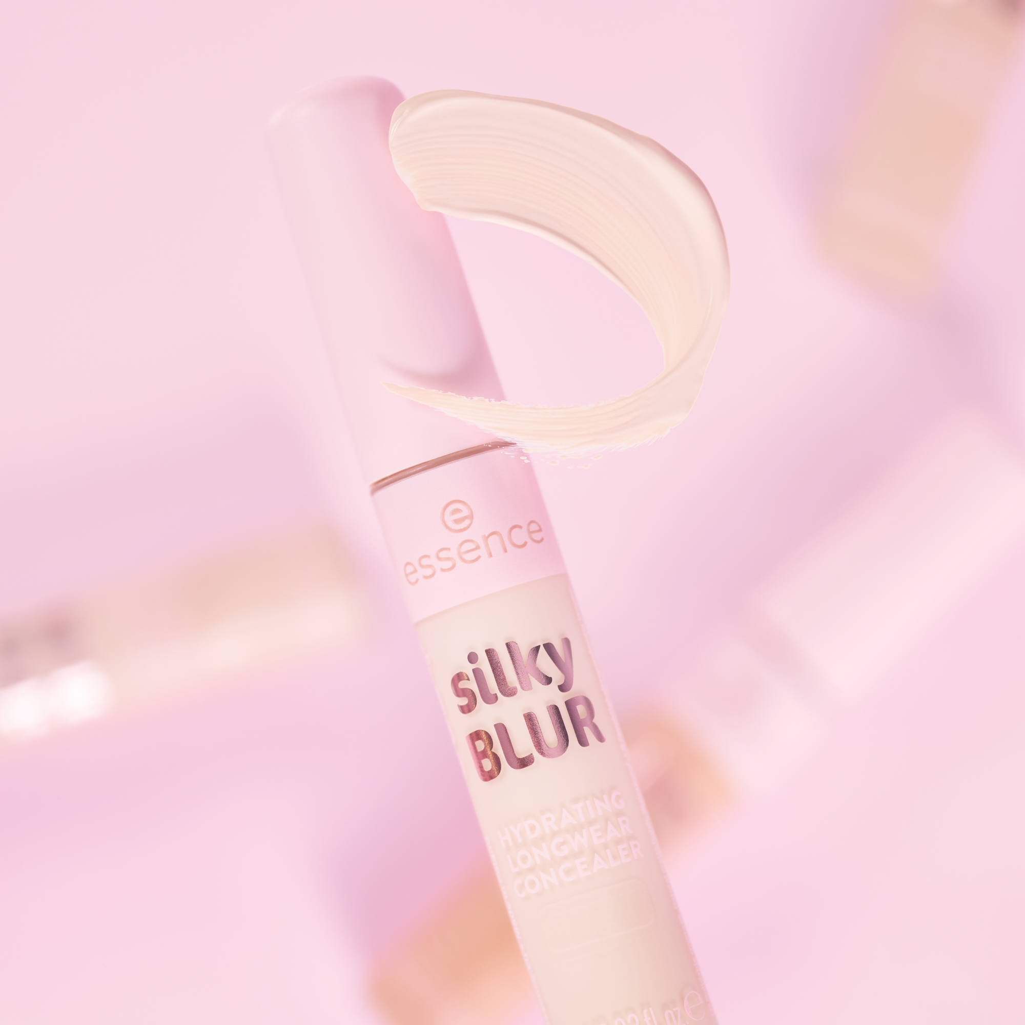 Bild: essence silky BLUR HYDRATING LONGWEAR CONCEALER 20