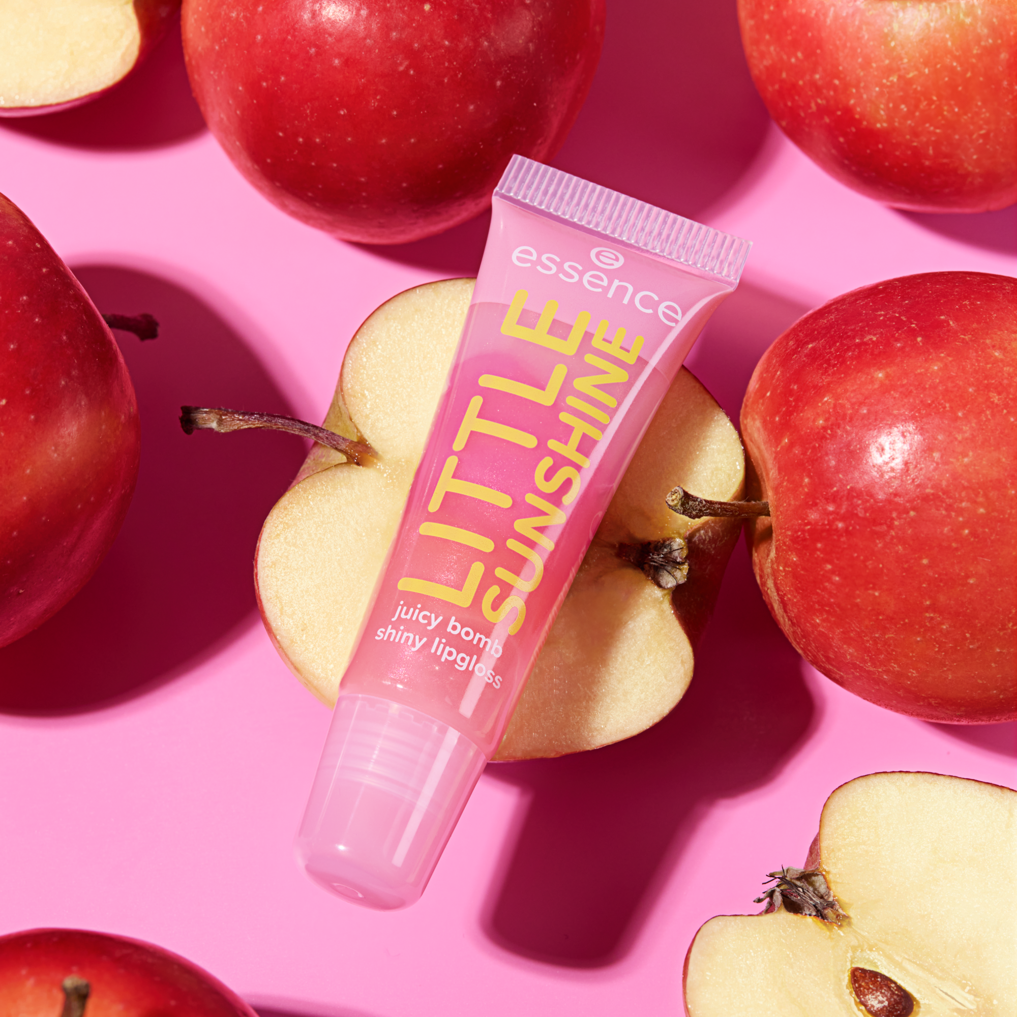 Bild: essence SAY IT WITH JUICY LITTLE SUNSHINE juicy bomb shiny lipgloss Awesome Apple
