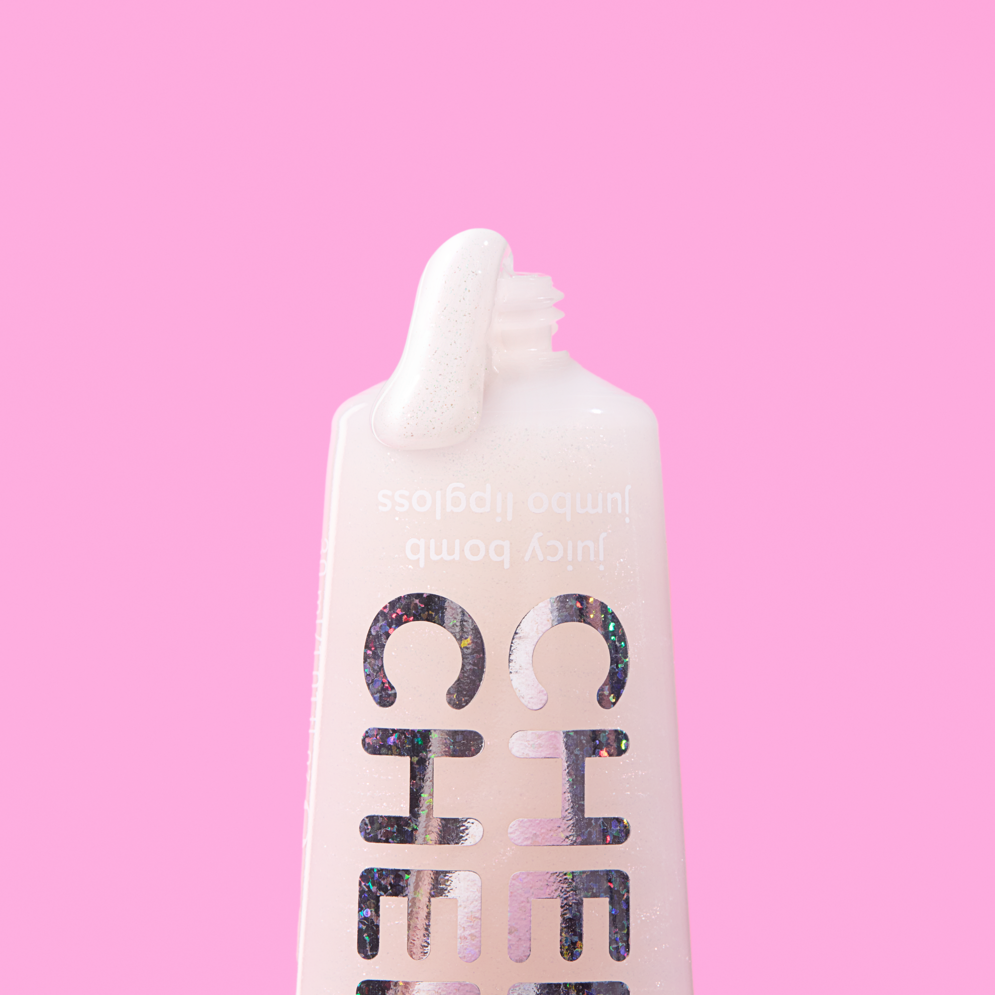 Bild: essence SAY IT WITH JUICY CHEERS juicy bomb jumbo lipgloss 02