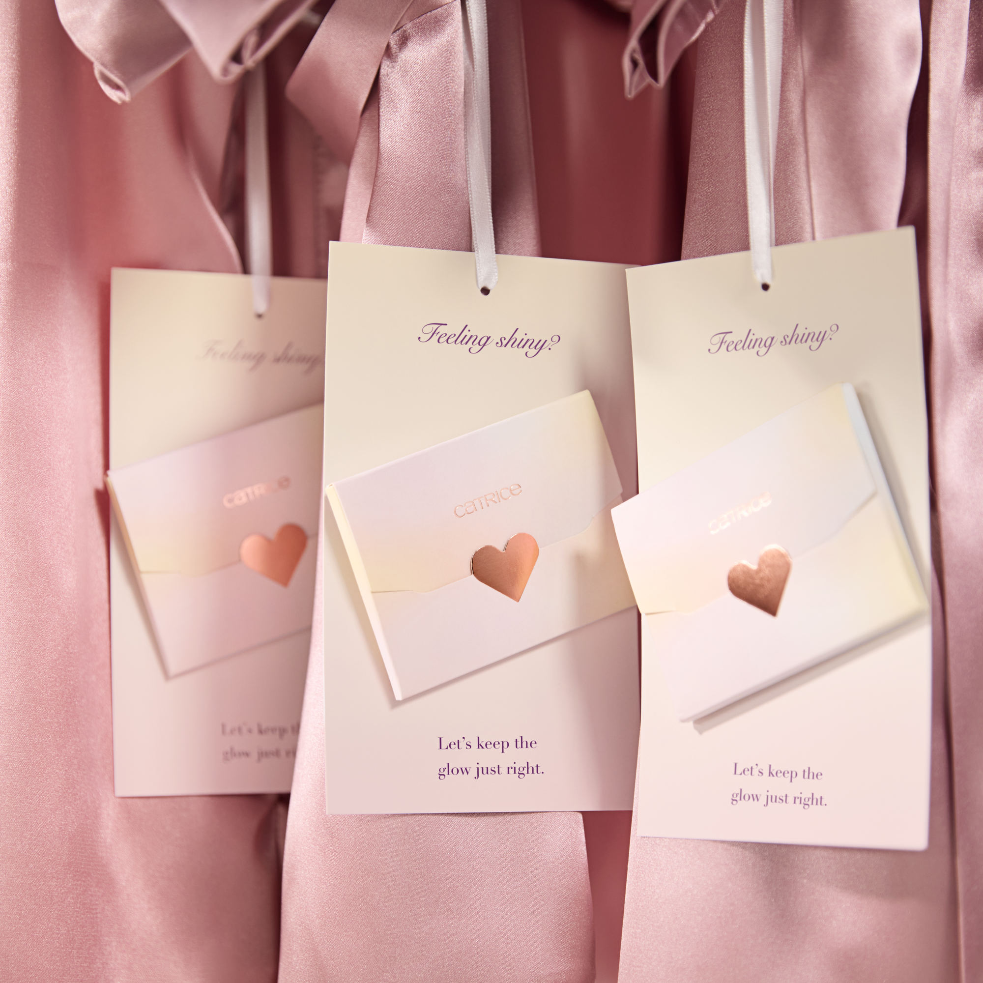 Bild: Catrice BRIDES & BESTIES Glow Control Blotting Paper 