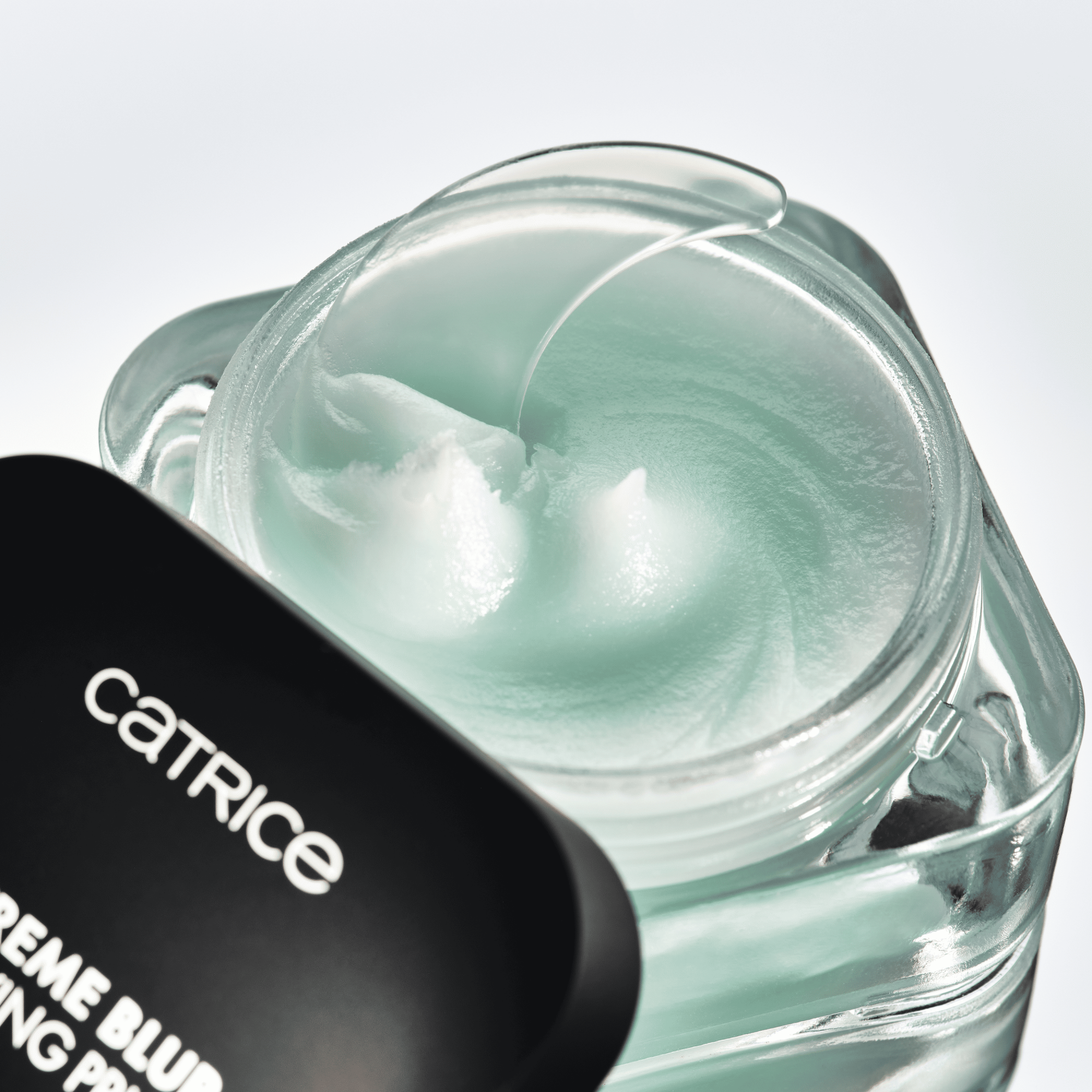 Bild: Catrice Extreme Blur Mattifying Primer 