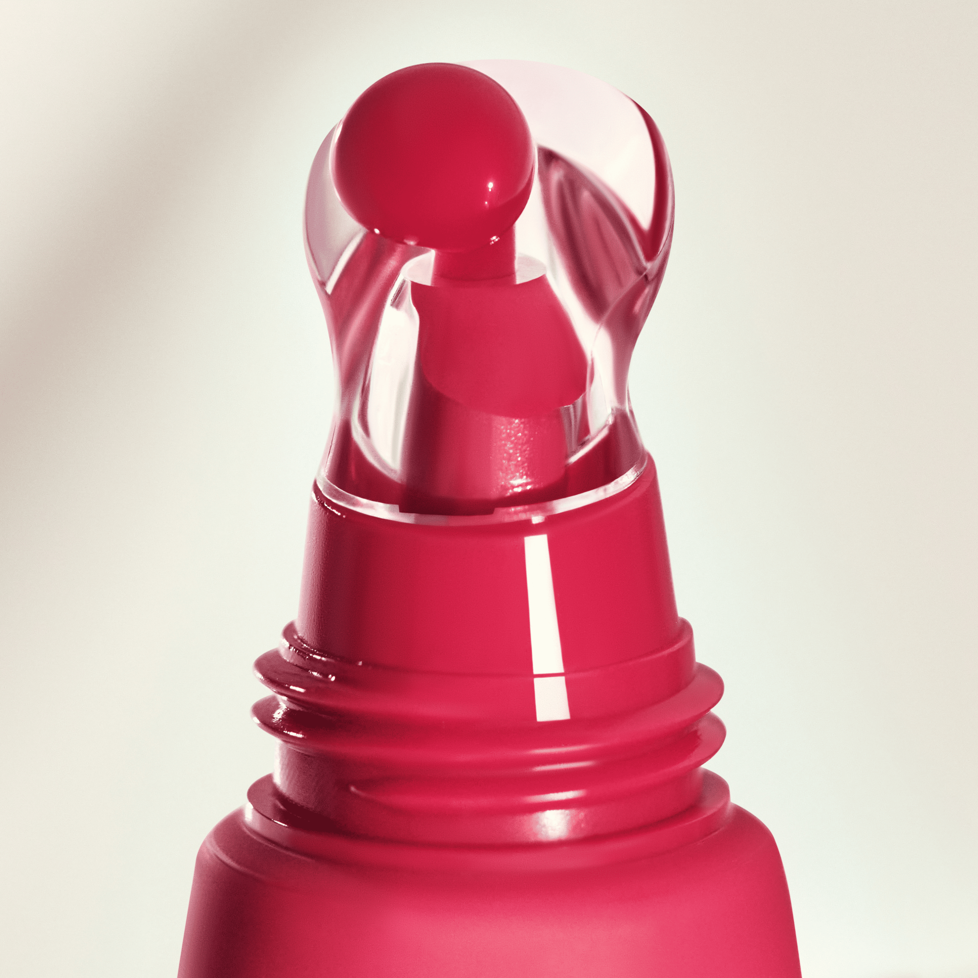 Bild: Catrice Peptide Bliss Glossy Lip Balm Dew Not Disturb 030