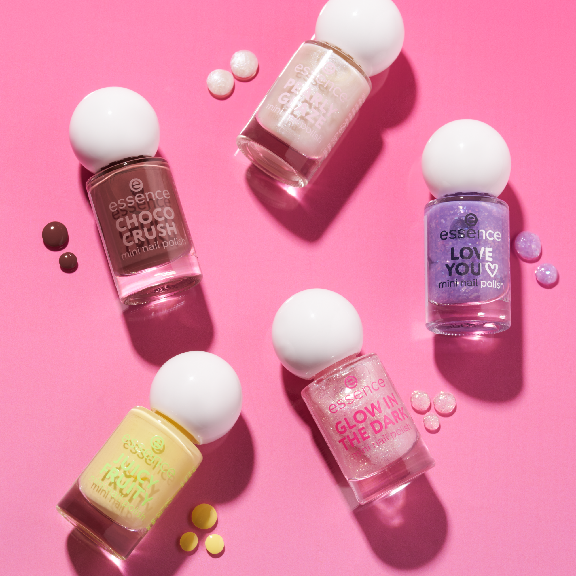 Bild: essence JUICY FRUITY mini nail polish X