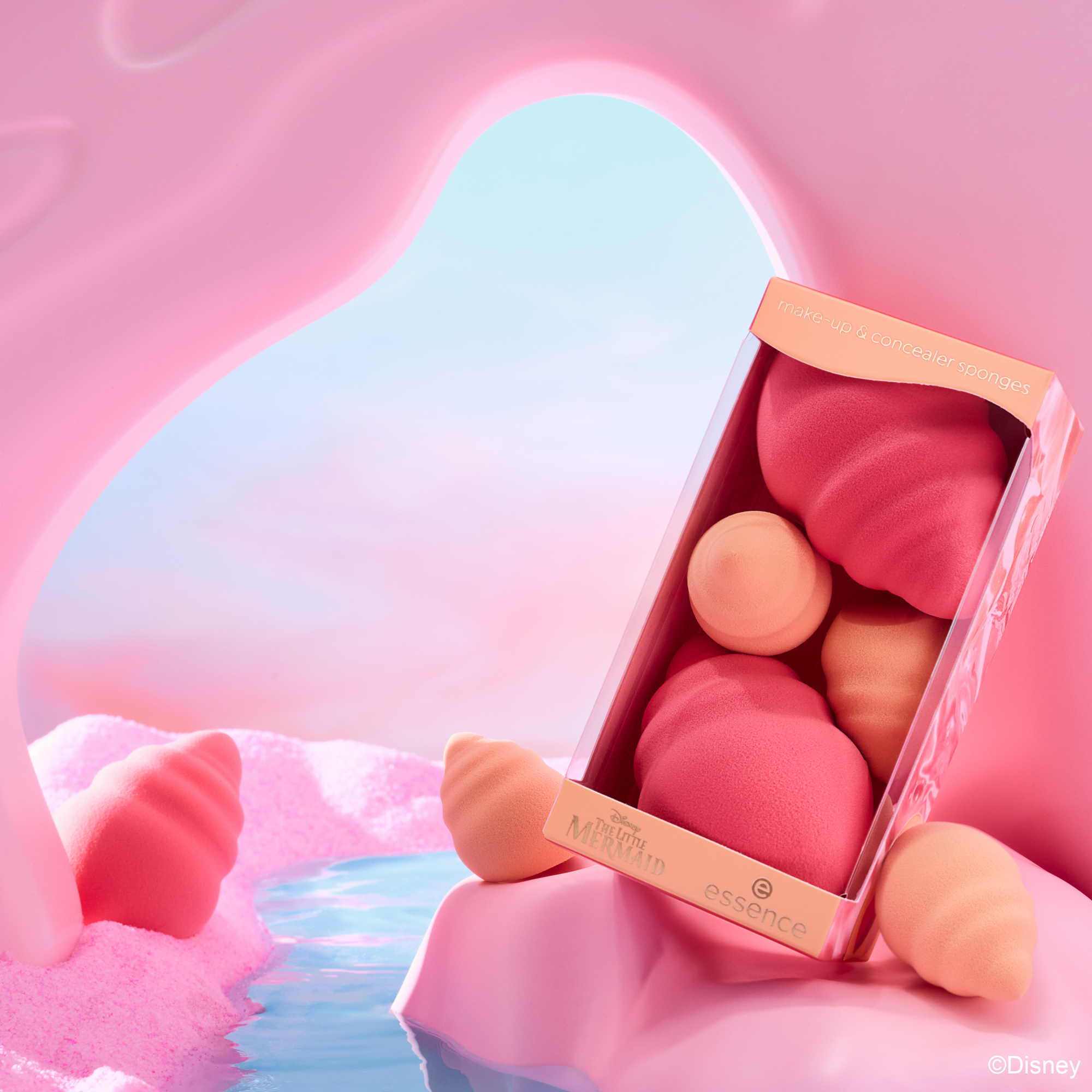Bild: essence Disney THE LITTLE MERMAID make-up and concealer sponges Coming Out Of My Shell 