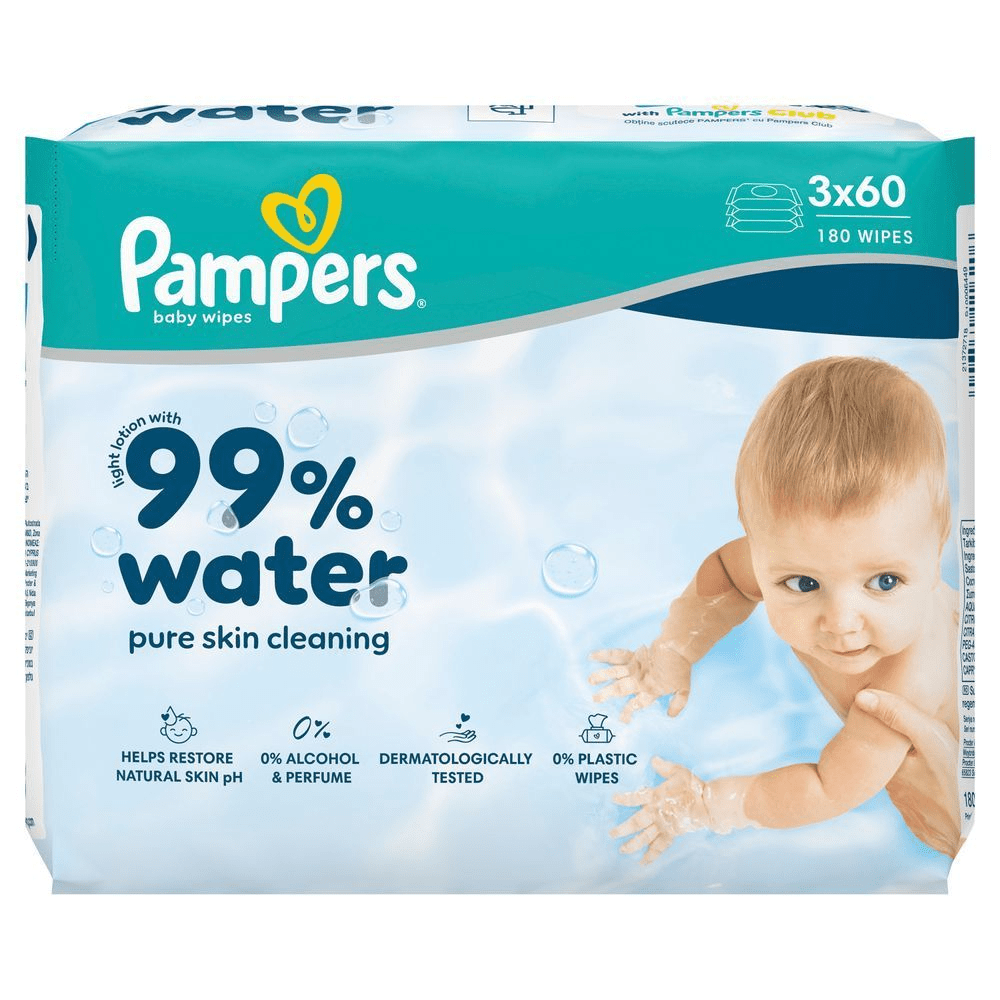 Pampers Baby Feuchttücher, 3x60er Packung, mit dem Aufdruck 99% Wasser, pure skin cleaning. [EN] Pampers baby wipes, 3x60 pack, prominently featuring the 99% water pure skin cleaning claim. [RO] Pampers Baby Wipes, pachet cu 180 șervețele, cu loțiune delicată și 99% apă pentru o curățare pură a pielii. [SV] Pampers baby wipes förpackning, som framhäver att de innehåller 99% vatten för ren hudrengöring och är dermatologiskt testade. [HR] Pampers baby maramice s 99% vode za čisto čišćenje kože, pakiranje 180 komada. [CS] Pampers dětské ubrousky s 99 % vody pro čistou pokožku. [HU] Pampers babatörlőkendő csomag 99% vízzel a tiszta bőrtisztításért, 180 db. [SK] Pampers detské vlhčené obrúsky s 99% vody na čistú pokožku. [SL] Pampers vlažilni robčki z 99% vode in 0% plastičnih vlaken. [FI] Pampers Baby Wipes -pakkaus, jossa on merkintä 99 % vettä ja puhdasta ihonpuhdistusta. [NO] Pampers Baby Wipes-pakke, med vekt på at våtserviettene inneholder 99 % vann for ren hudpleie.