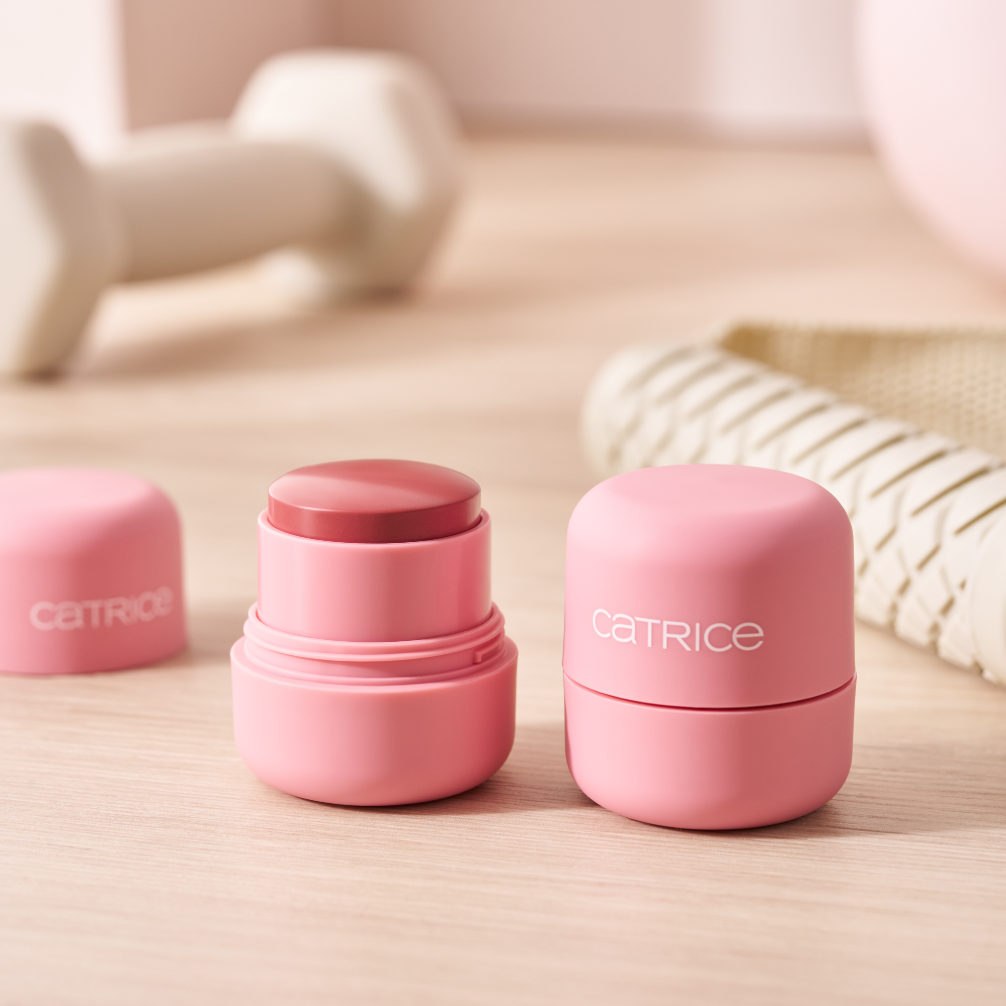 Bild: Catrice MY CORE ESSENTIALS Blushed & Beautiful Multi-Use Stick C02