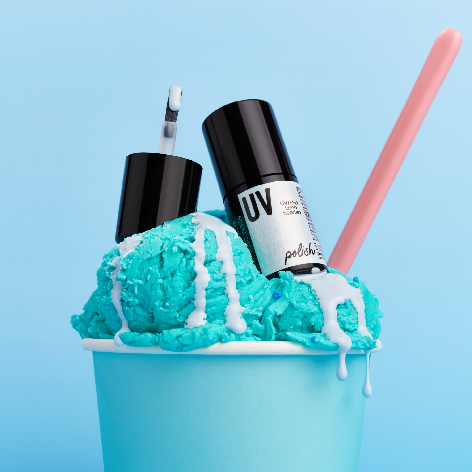 Bild: essence studio nails UV GEL NAIL polish 216
