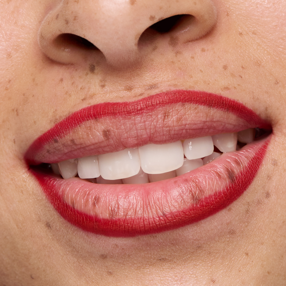 Bild: essence 8h MATTE comfort lipliner 18