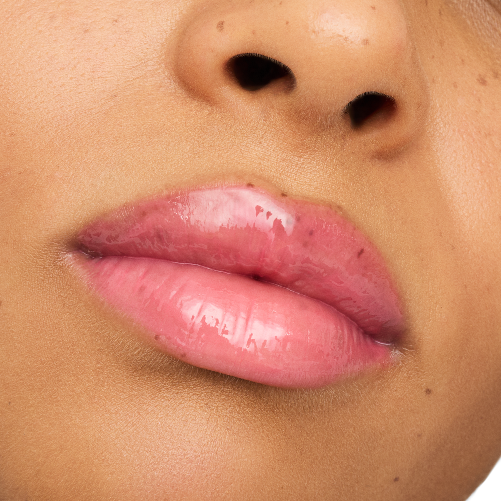 Bild: essence the super peptide glossy lip treatment 04