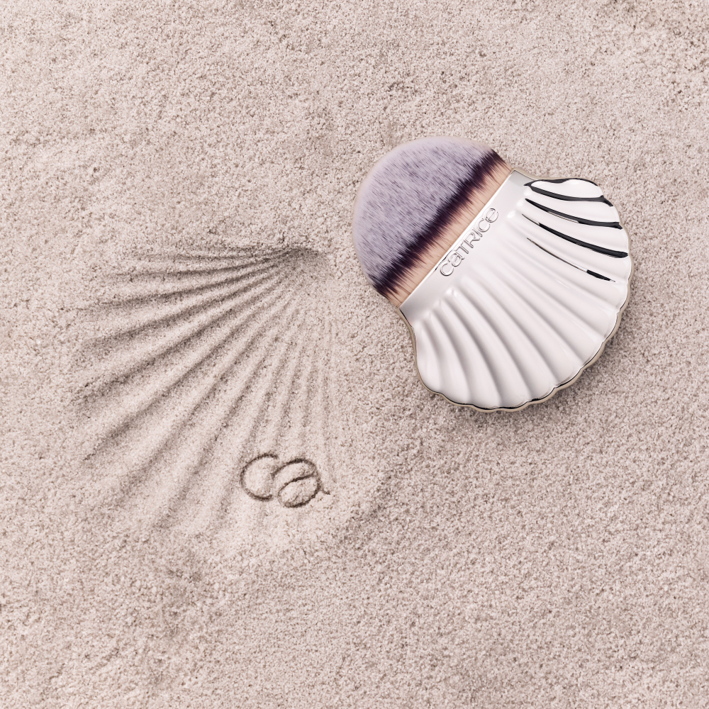 Bild: Catrice Seashell Stories Seashell Face & Body Brush 