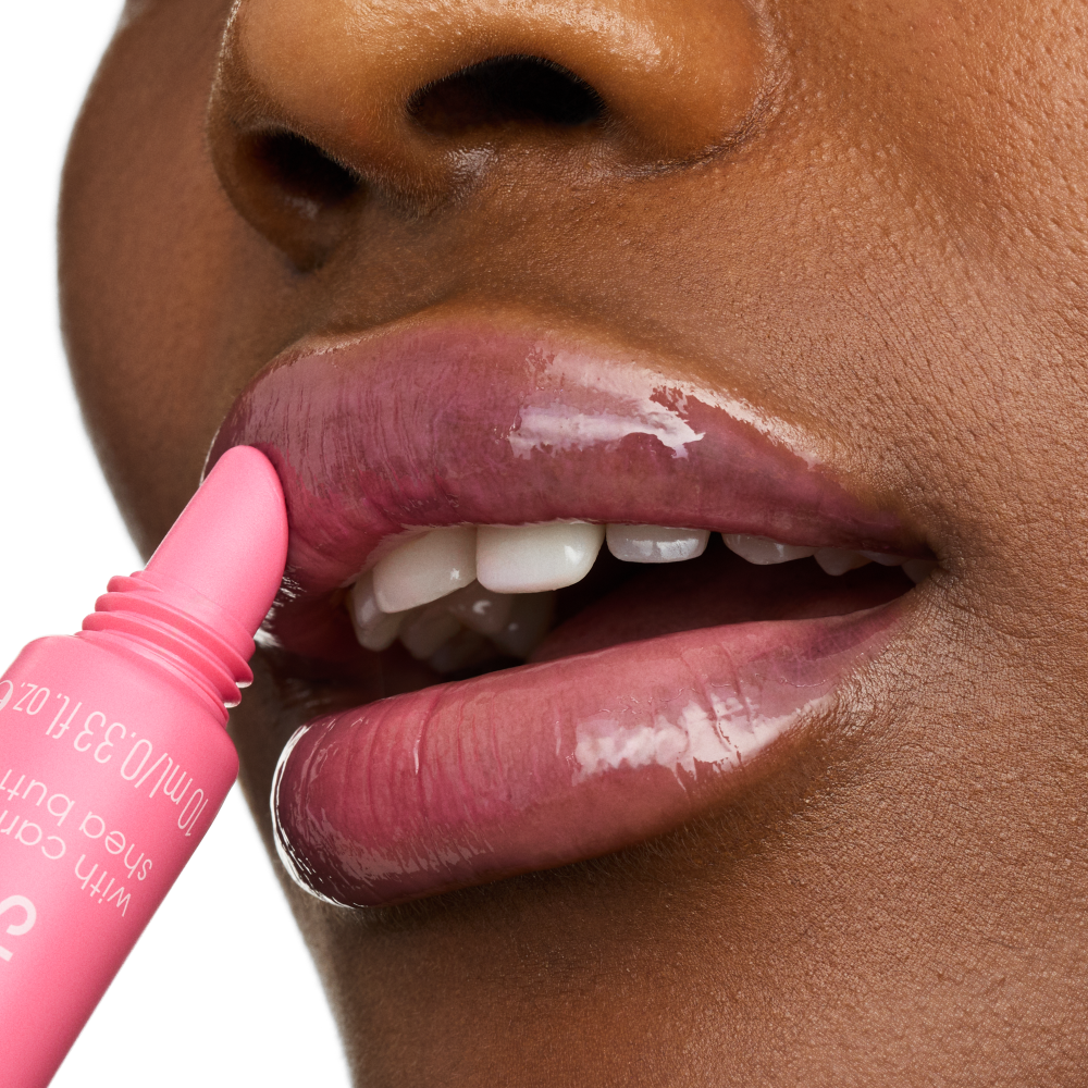 Bild: essence the super peptide glossy lip treatment 02