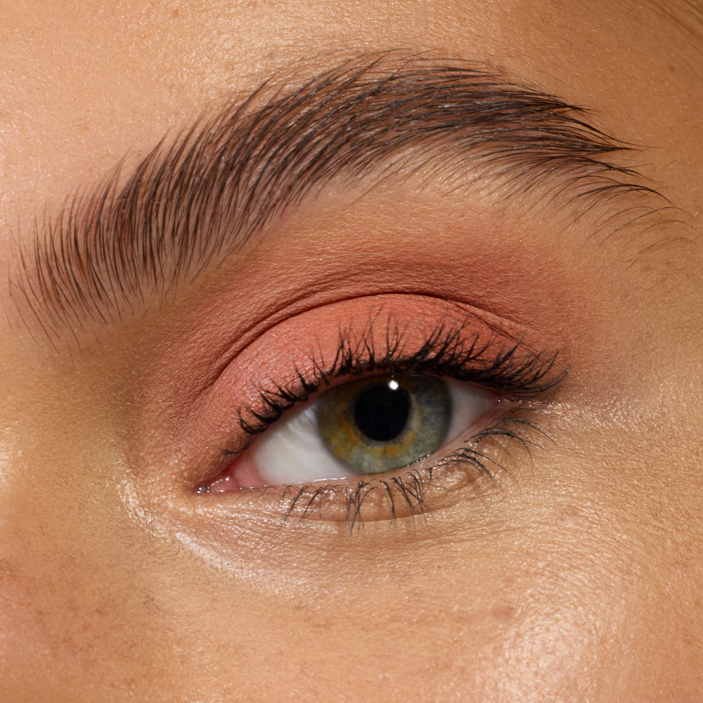 Bild: essence matte liquid eyeshadow Peach Pop