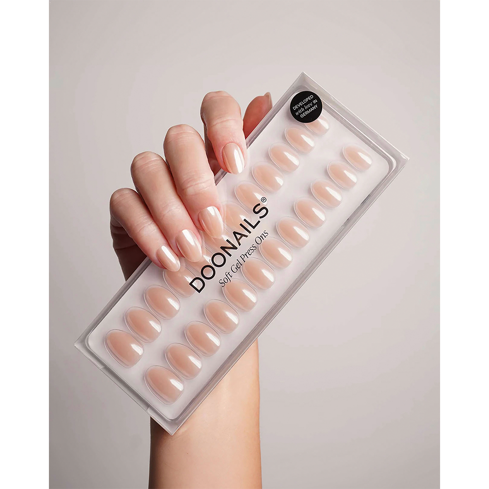 Bild: DOONAILS Soft Gel Press Ons Round Prosecco 