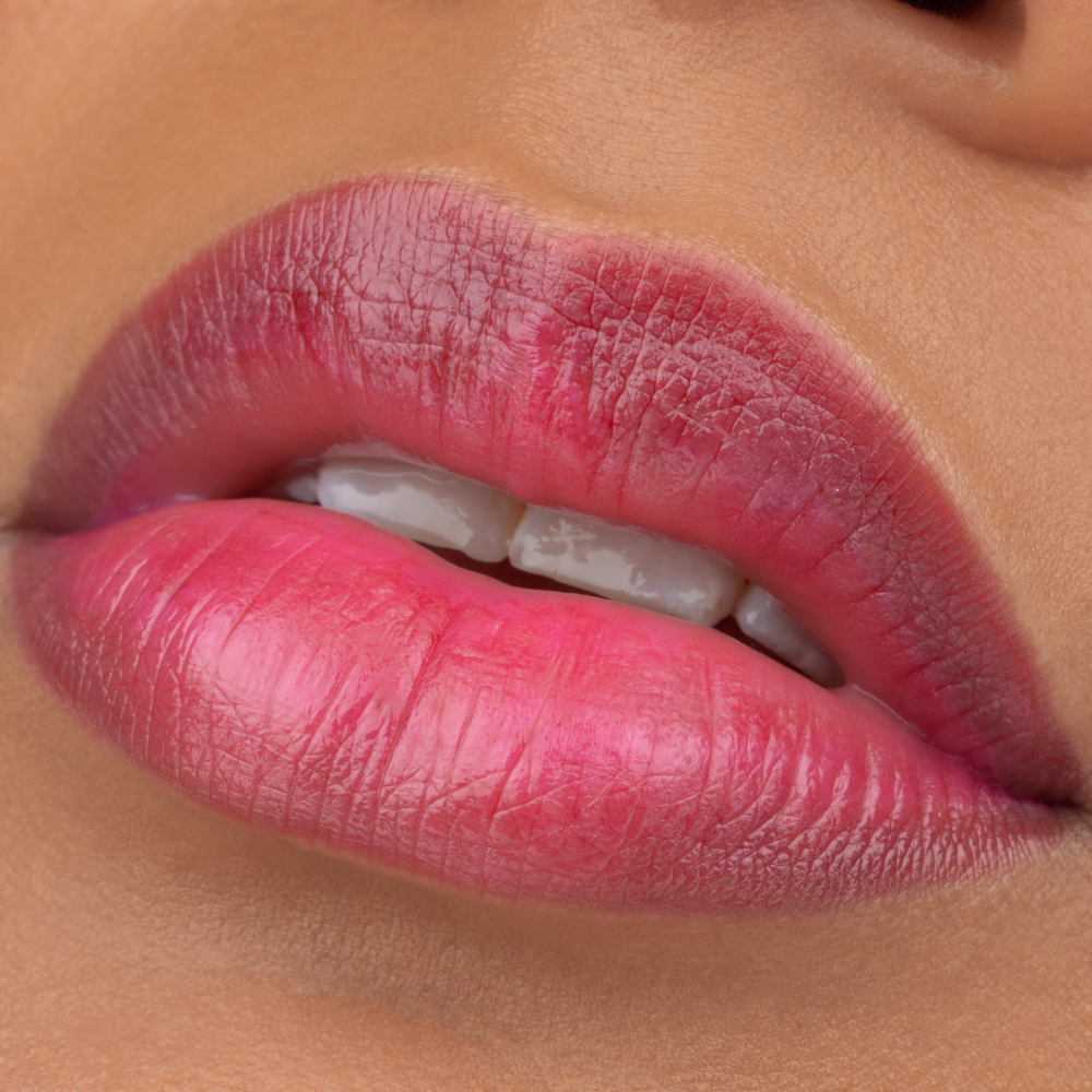 Bild: essence WHAT A TINT! lip & cheek tint 01