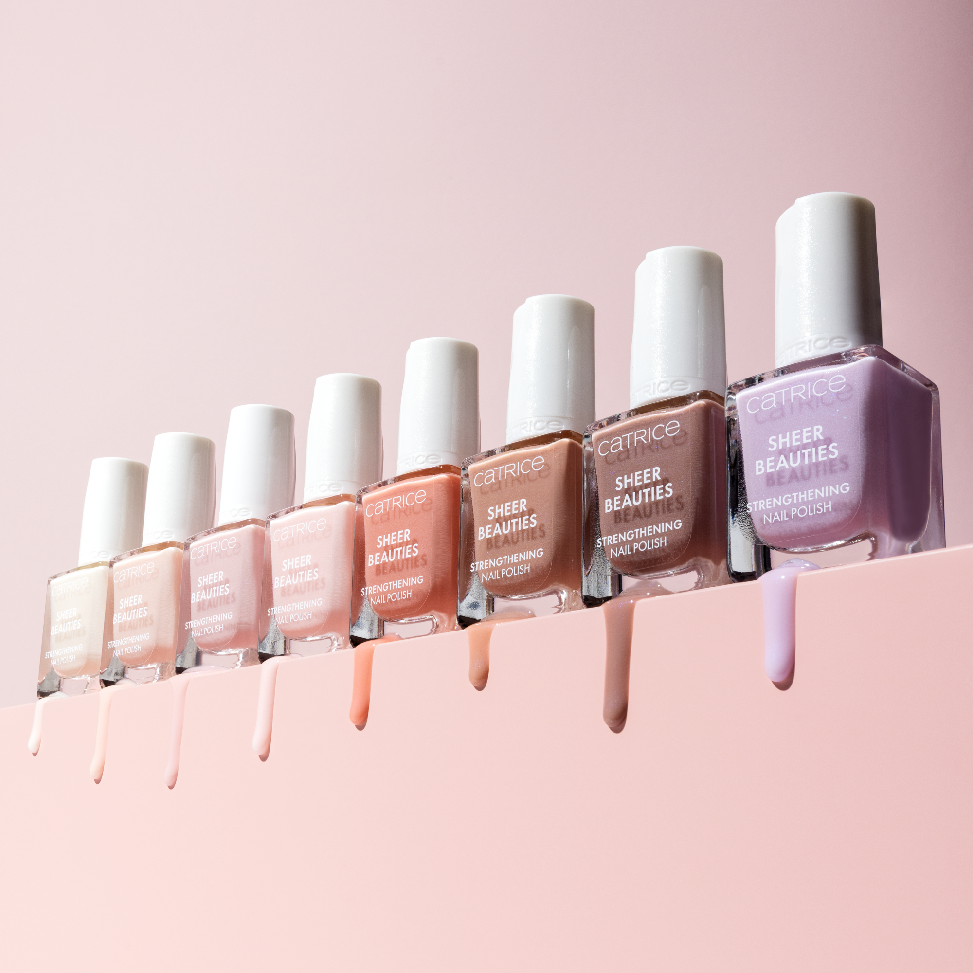 Bild: Catrice Sheer Beauties Strengthening Nail Polish Milky Not Guilty 010