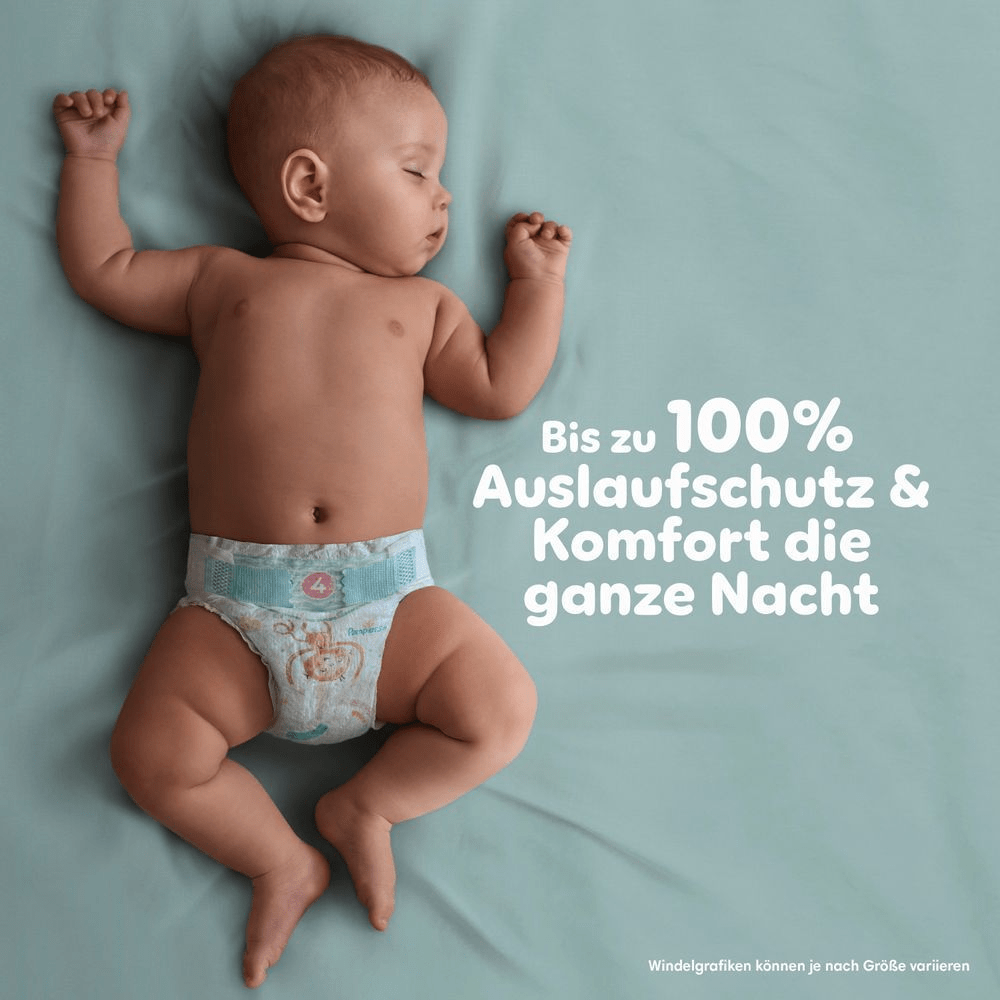 Schlafendes Baby liegt auf einer Decke. Pampers Baby-Dry Windel für bis zu 100% Auslaufschutz & Komfort die ganze Nacht.