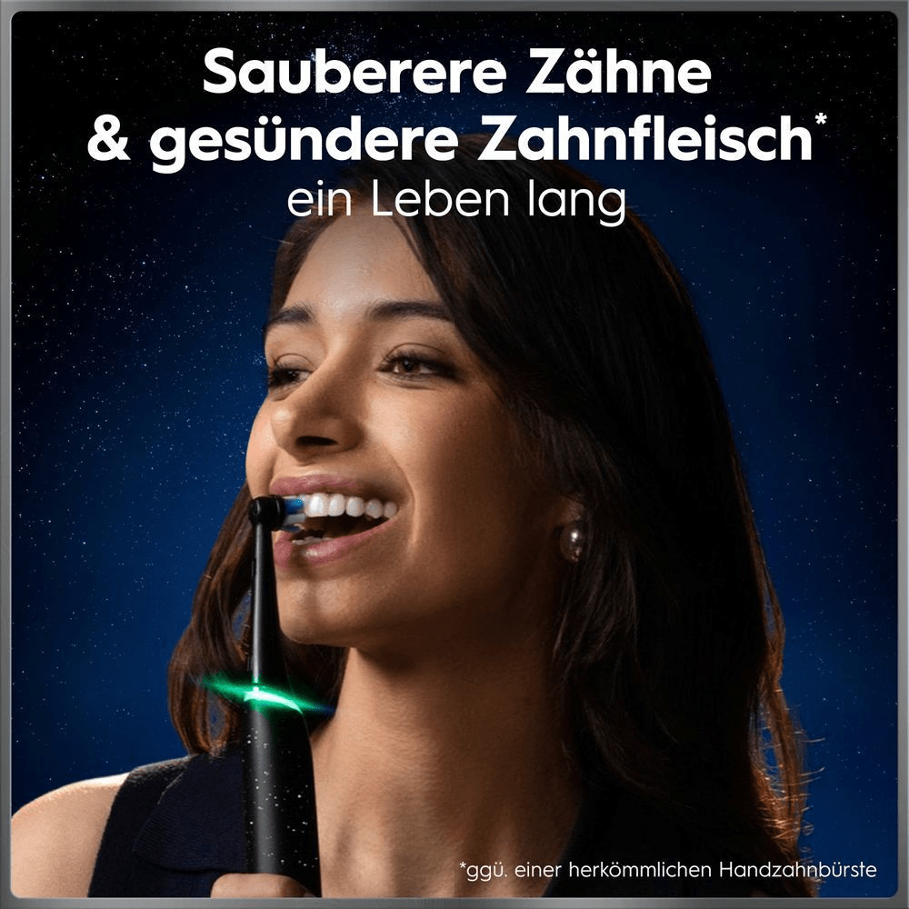 Person nutzt elektrische ZahnbÃ¼rste fÃ¼r sauberere ZÃ¤hne und gesÃ¼nderes Zahnfleisch.