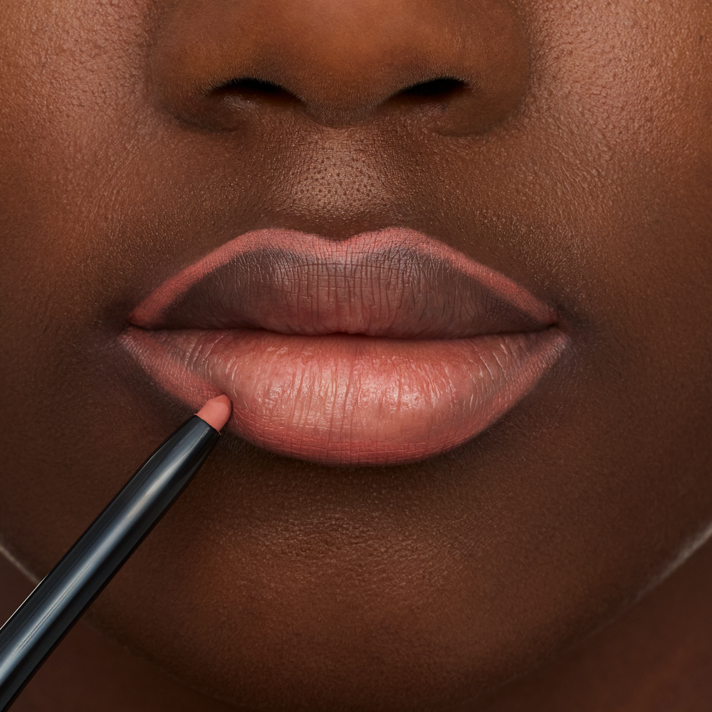 Bild: essence 8h matte comfort Lipliner 04