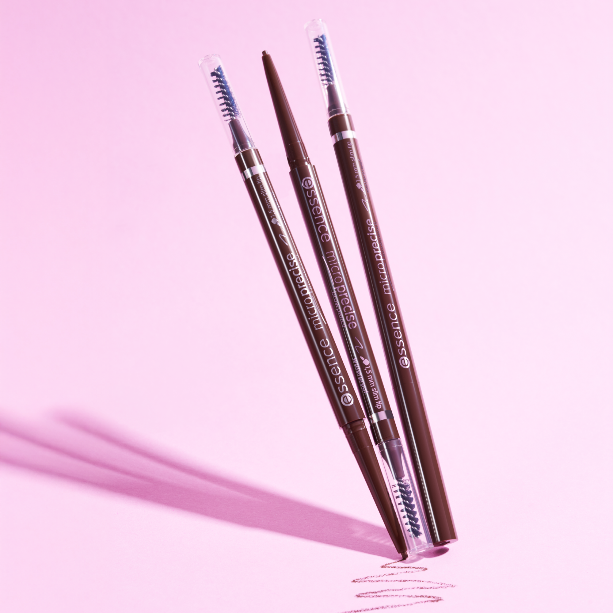 Bild: essence micro precise brow pencil Auburn 07