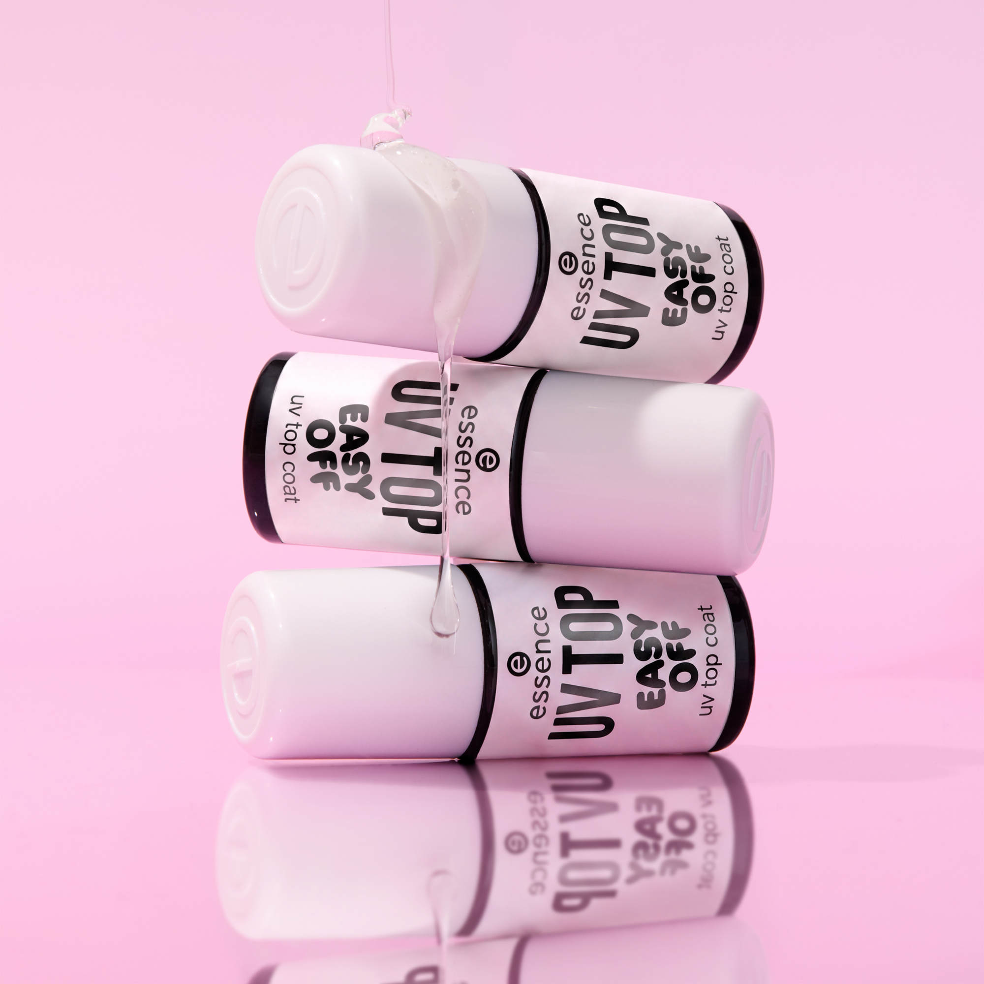 Bild: essence UV TOP EASY OFF uv top coat 