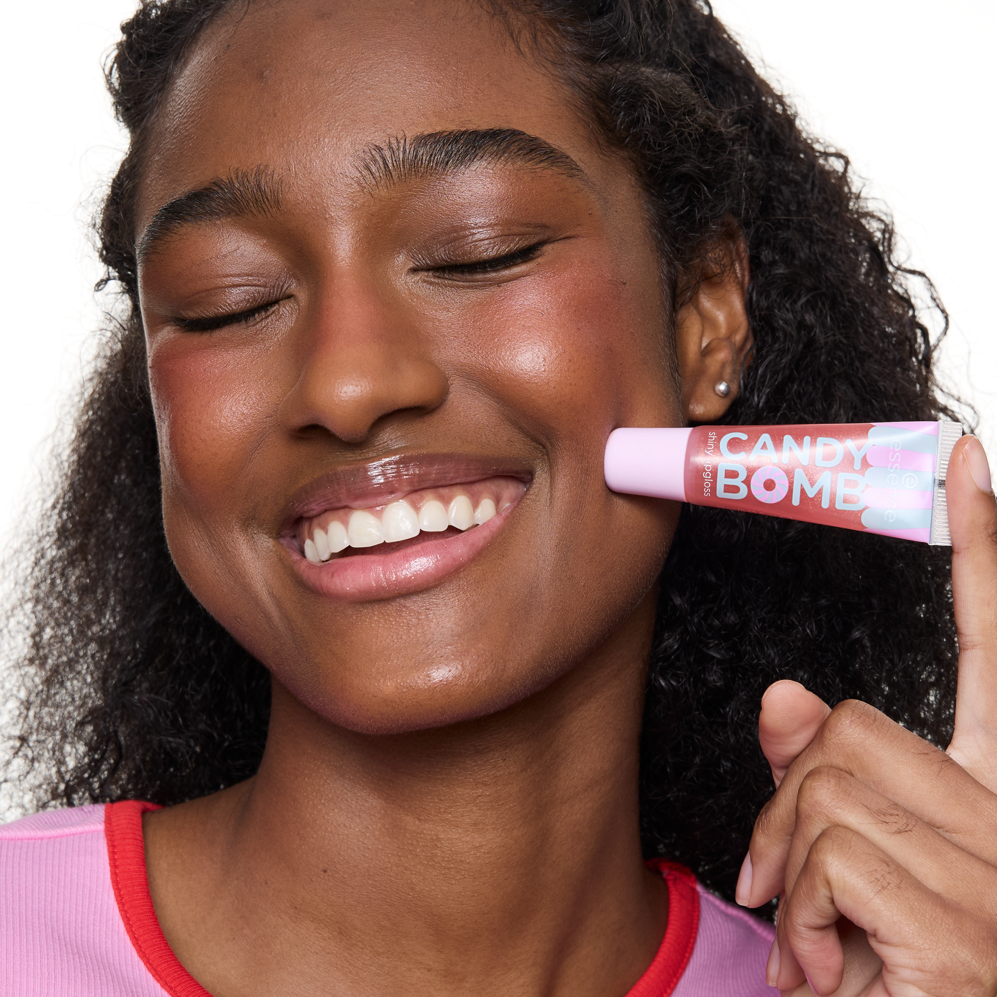 Bild: essence CANDY BOMB shiny lipgloss Cotton Candy