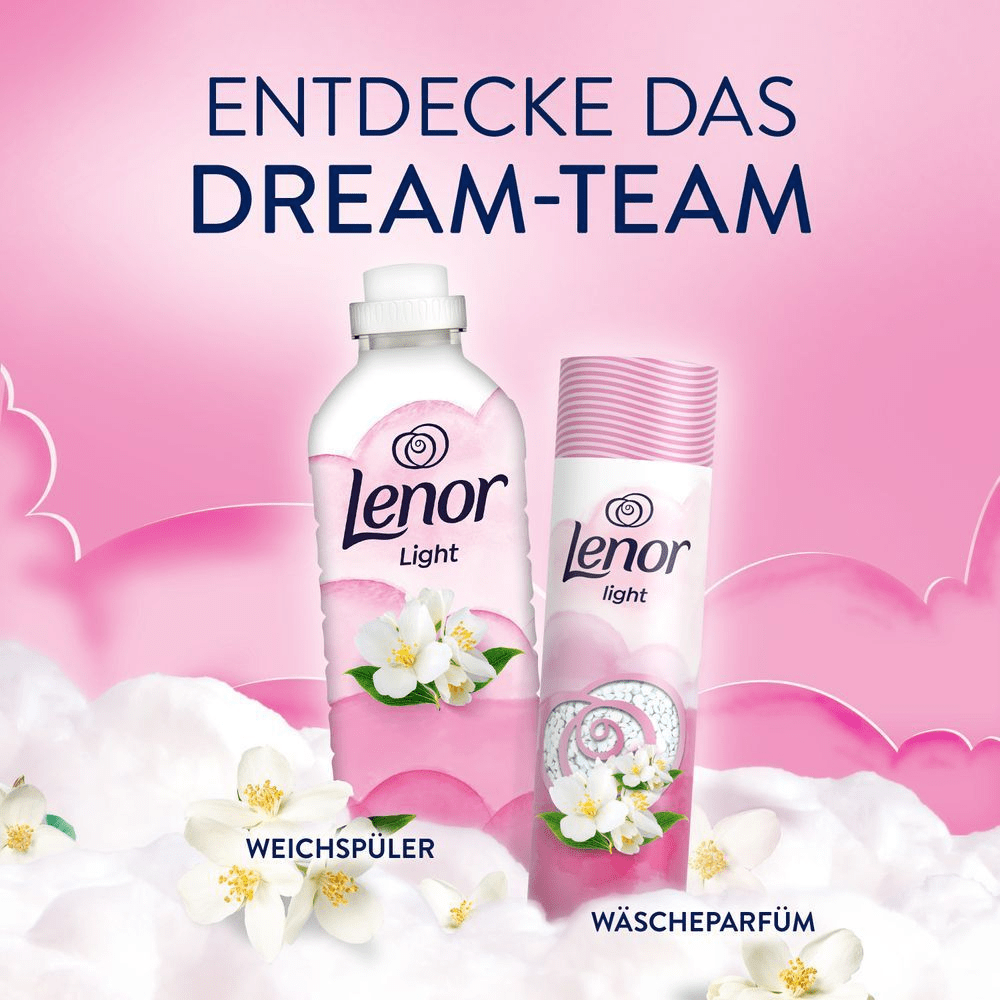 Das Lenor Light Jasminblüten Dream-Team aus Weichspüler und Wäscheparfüm, gezeigt mit Jasminblüten auf einem rosa Wolkenhintergrund.