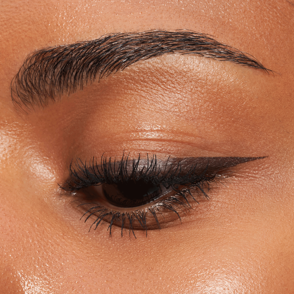 Bild: essence Liquid Ink Eyeliner Waterproof 