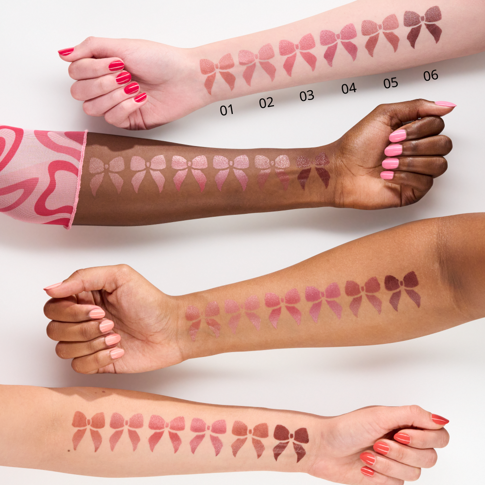 Bild: essence satin GLOW luminous shine lipstick Let´s Get Mauvin 04